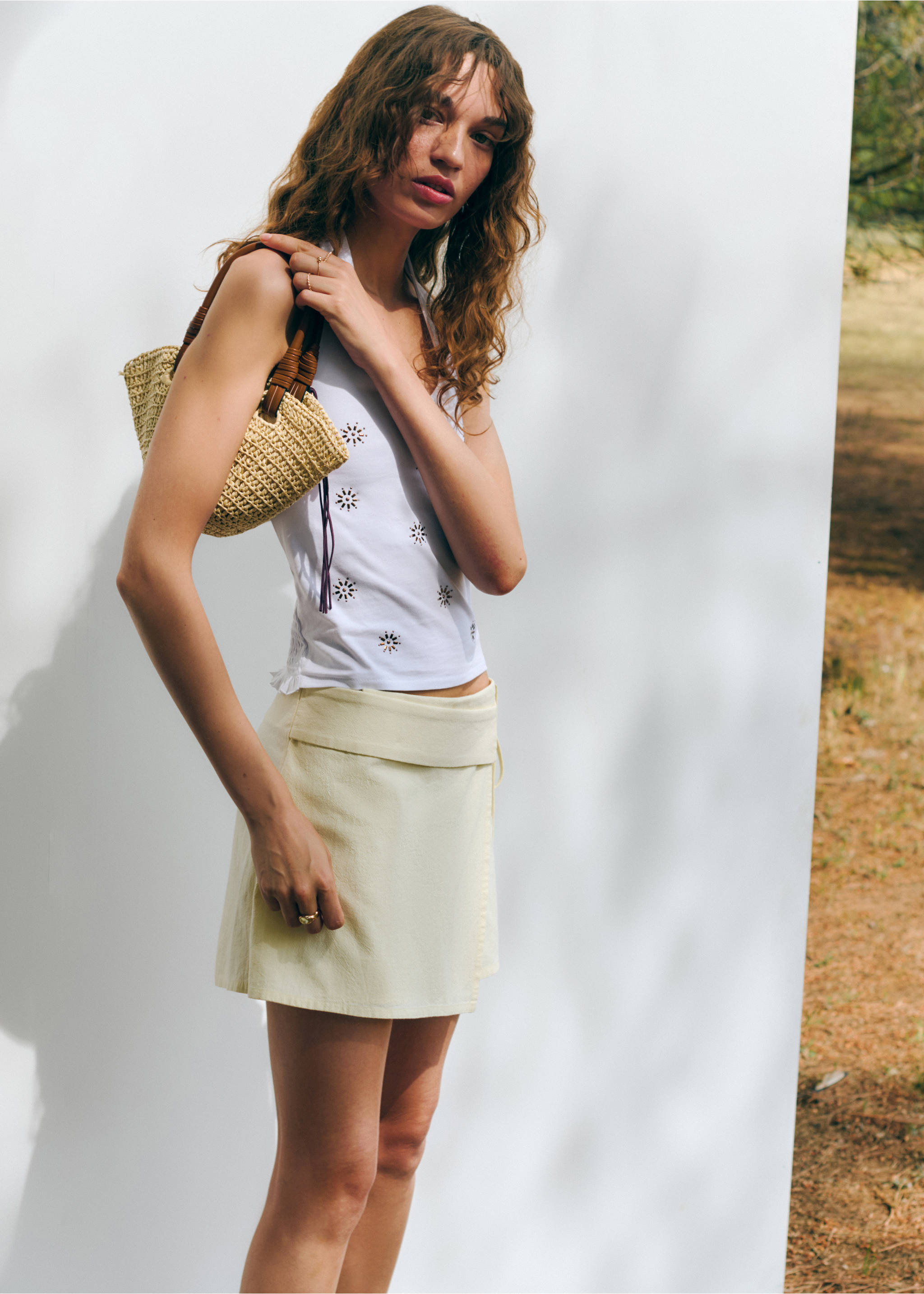 Short 100 % coton avec lien à nouer - Plan moyen, Jaune pastel. Ref: 37082532-00.