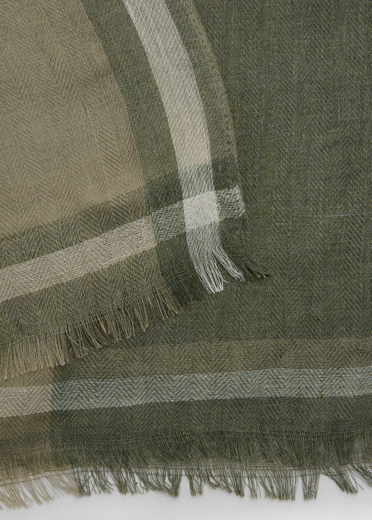 Flowy scarf — Khaki