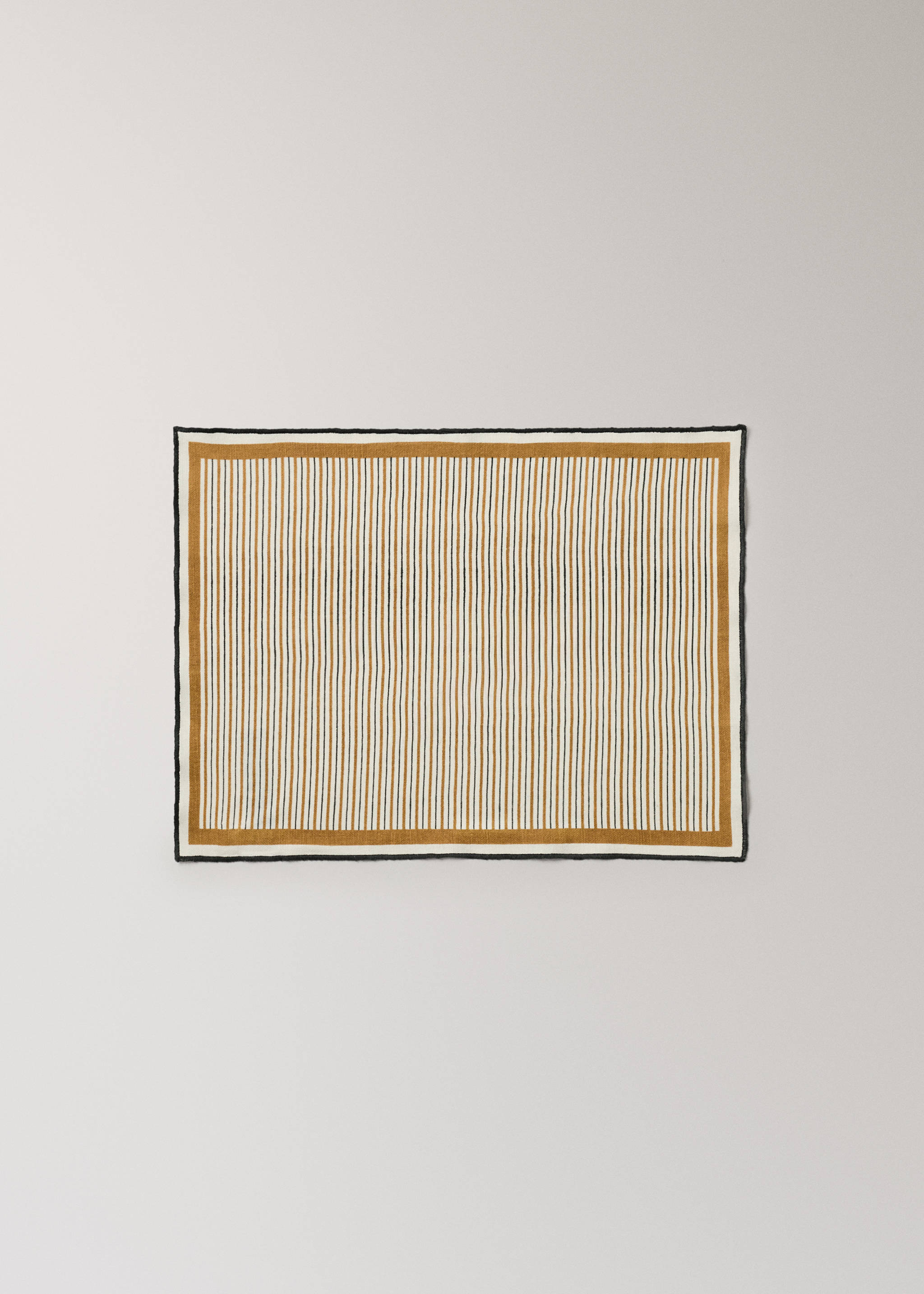 Striped linen and cotton placemat with overlock stitching - Article without model