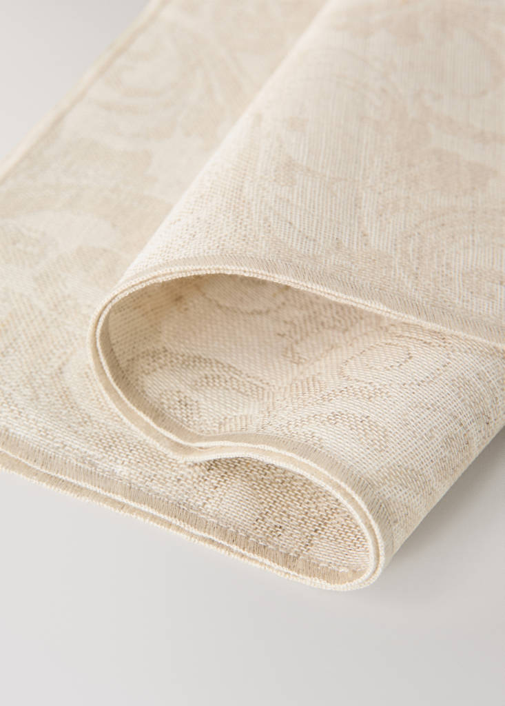 Resin-coated cotton jacquard napkins with overlock stitching — Light/Pastel Brown