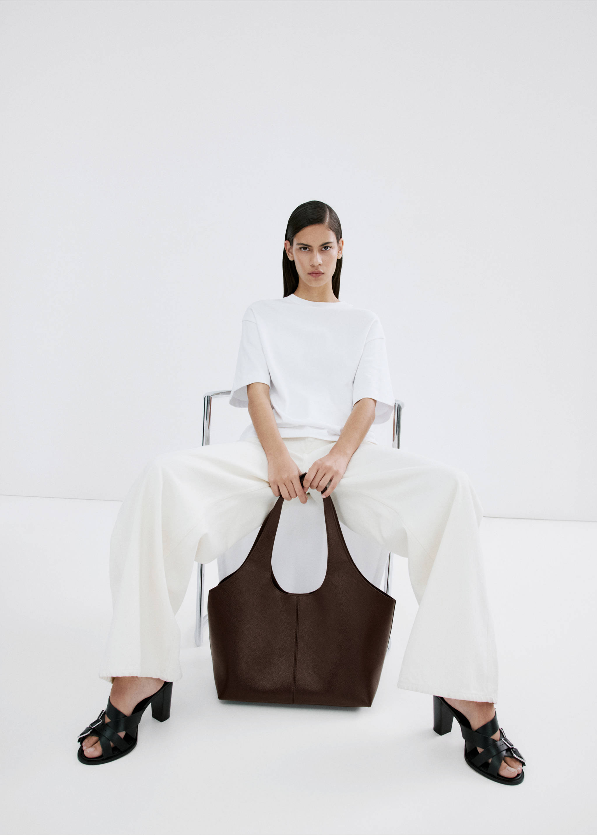 Large shopper bag - Details of the article 9, Chocolate. Ref: 37082544-00.