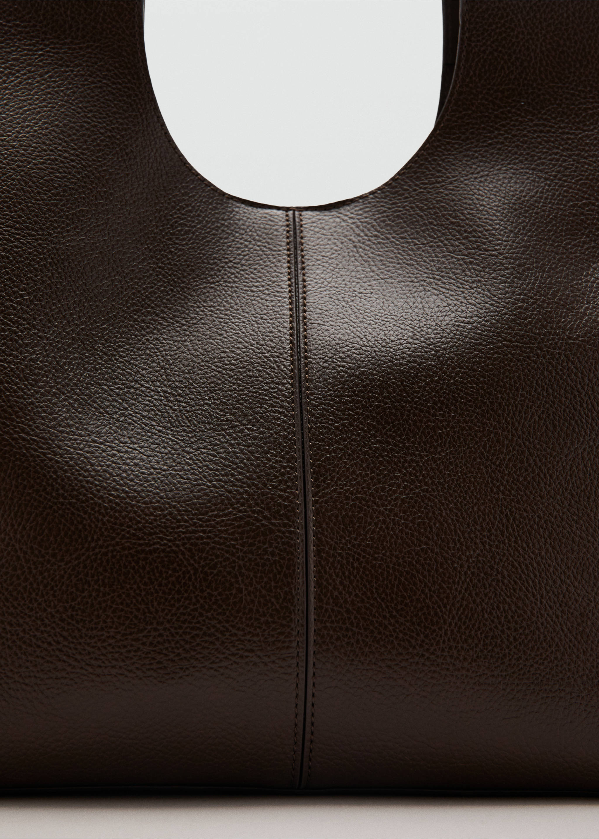 Large shopper bag - Details of the article 2, Chocolate. Ref: 37082544-00.