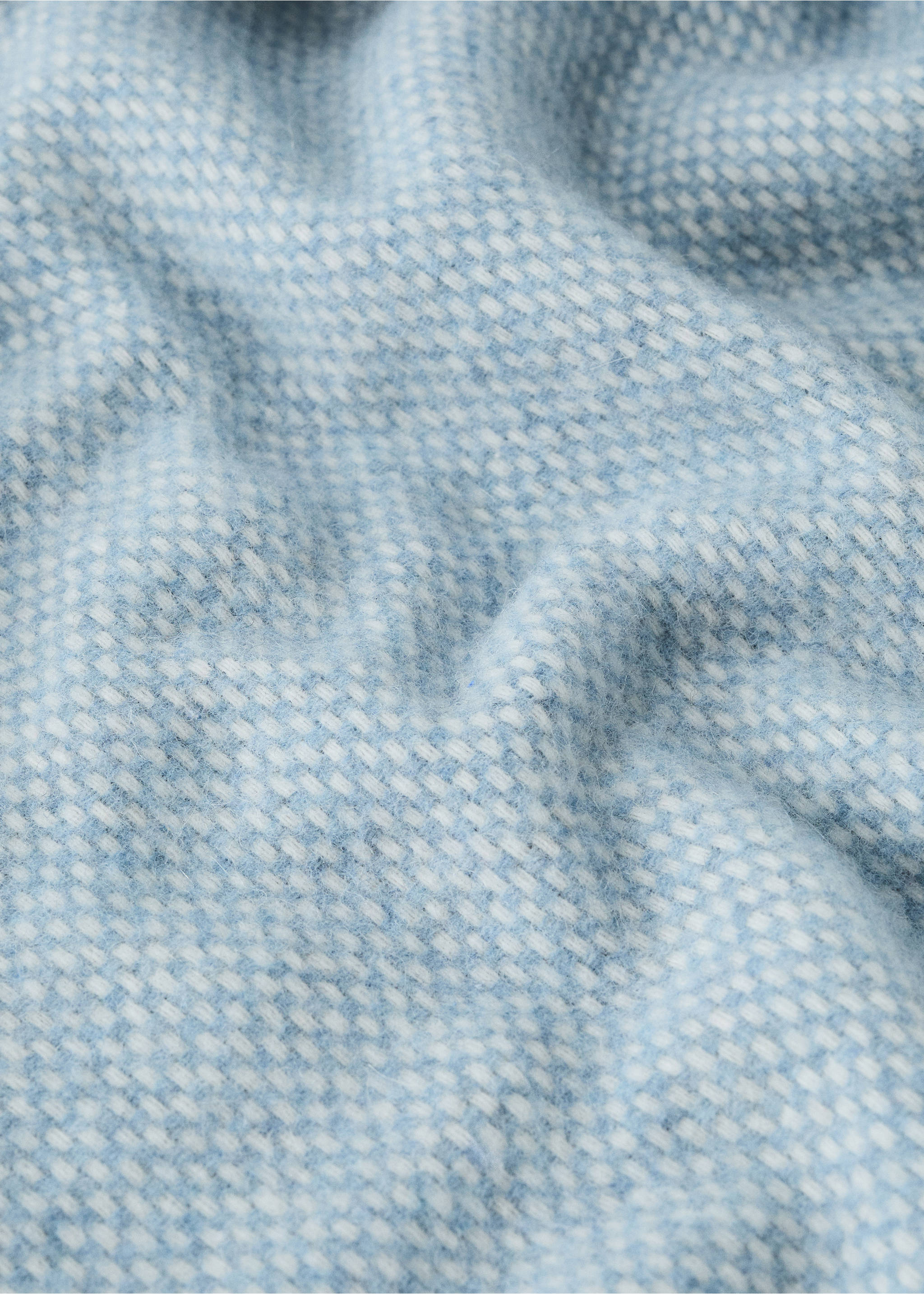 Couverture douce à motif damier et franges - Détail de l'article 1, Bleu. Ref: 37082561-00.