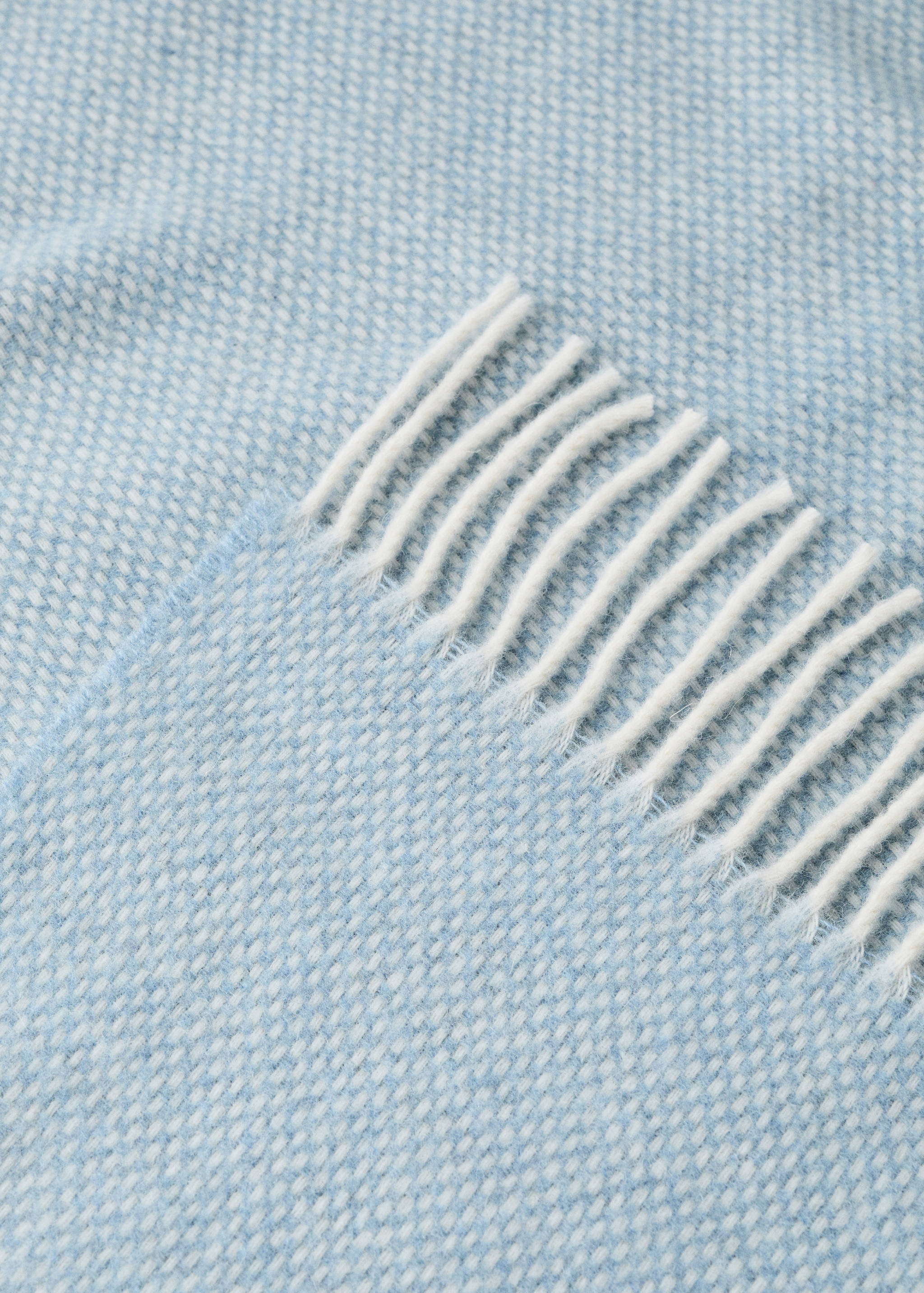 Couverture douce à motif damier et franges - Détail de l'article 2