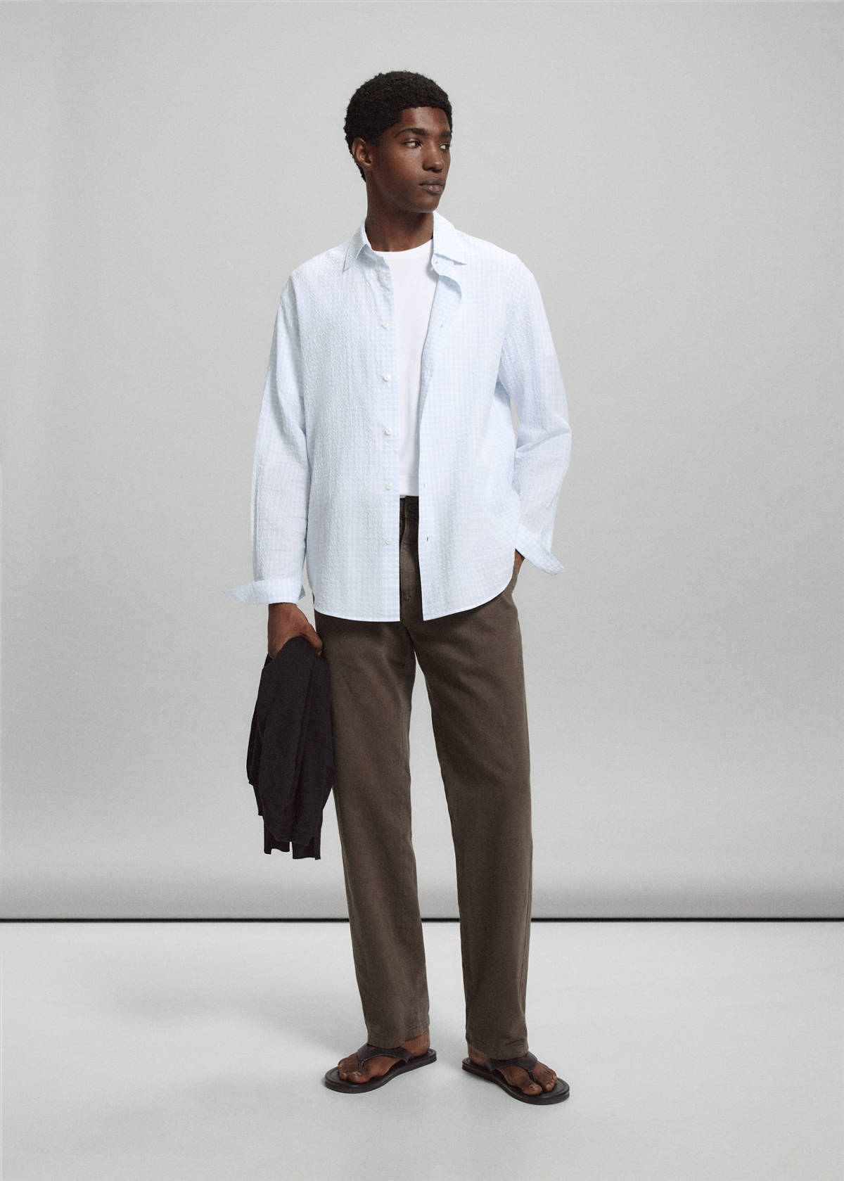 Relaxed fit jeans in a cotton-linen blend — Brown