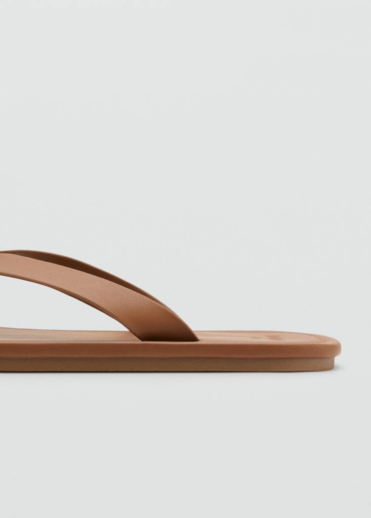 Leather straps sandals — Leather