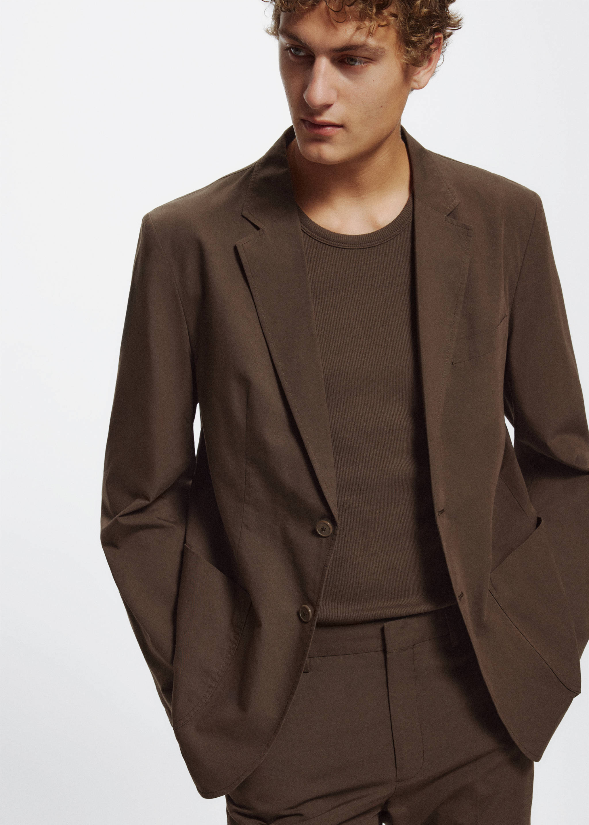 Blazer slim fit de mistura de algodão e liocel - Plano médio