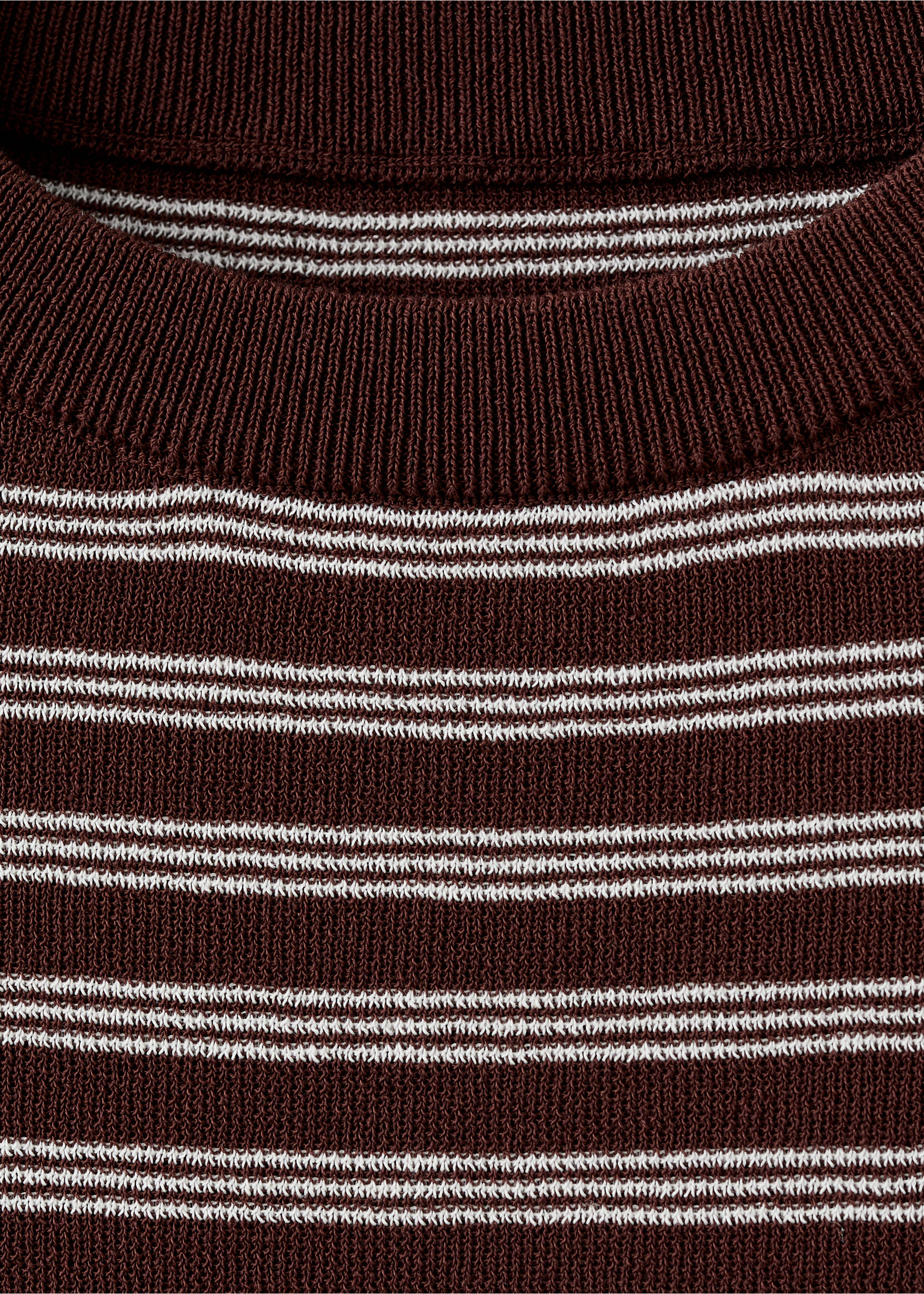 Short-sleeved ribbed sweater - Details of the article 8, Chocolate. Ref: 37082894-00.