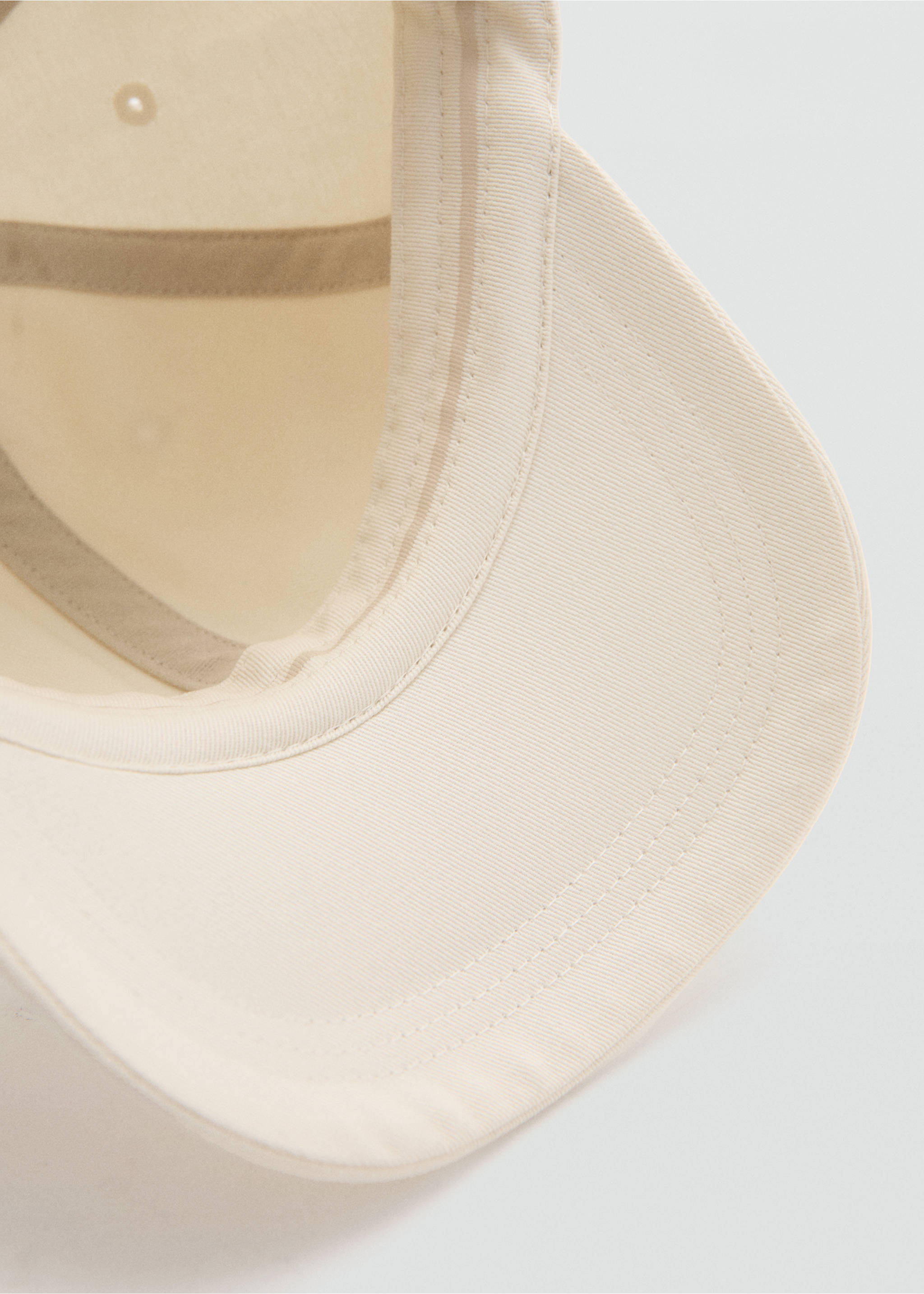 Cotton visor cap - Details of the article 2, Off White. Ref: 37082895-00.