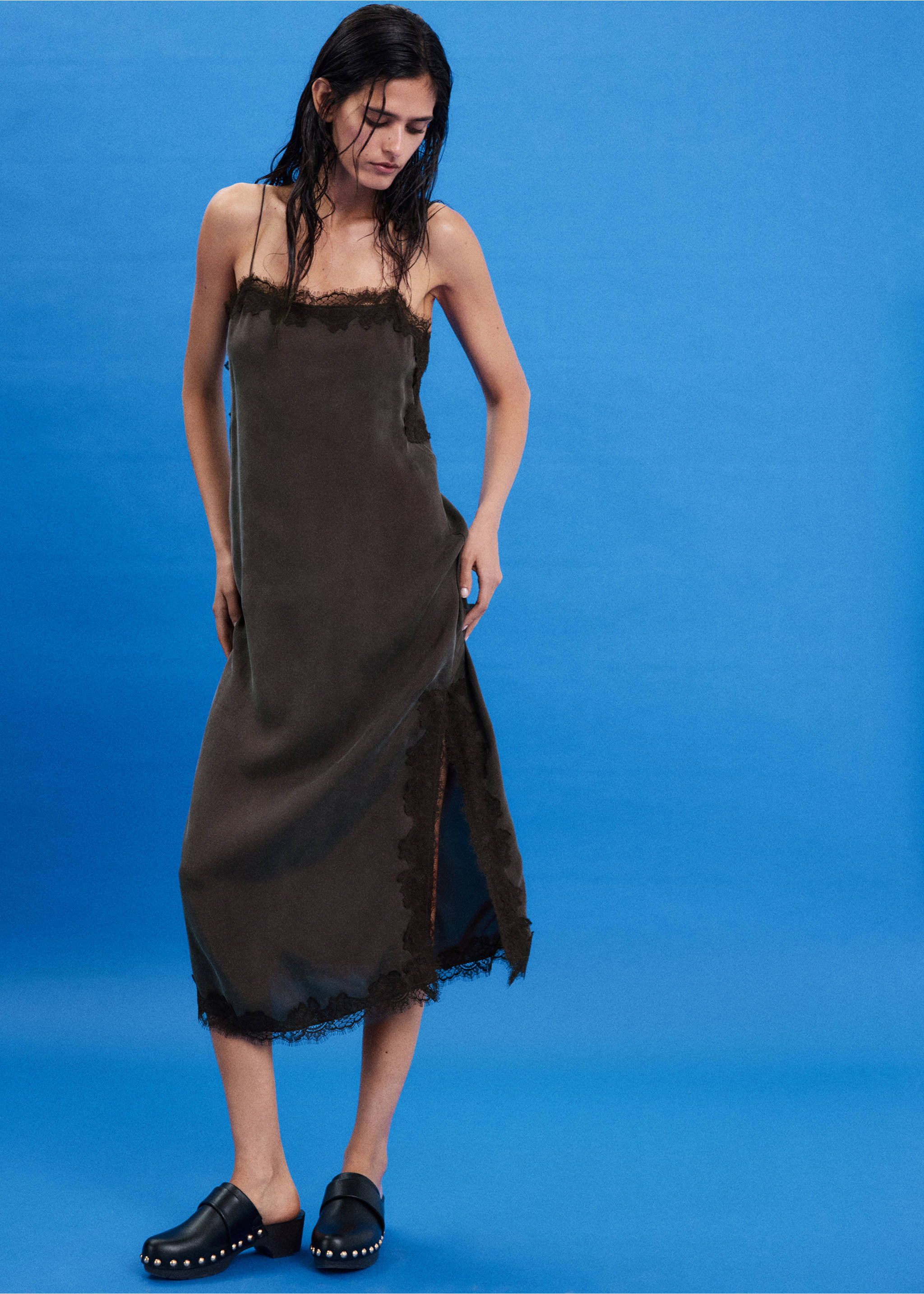 Vestido lencero encaje - Plano general, Marrón. Ref: 37082899-00.