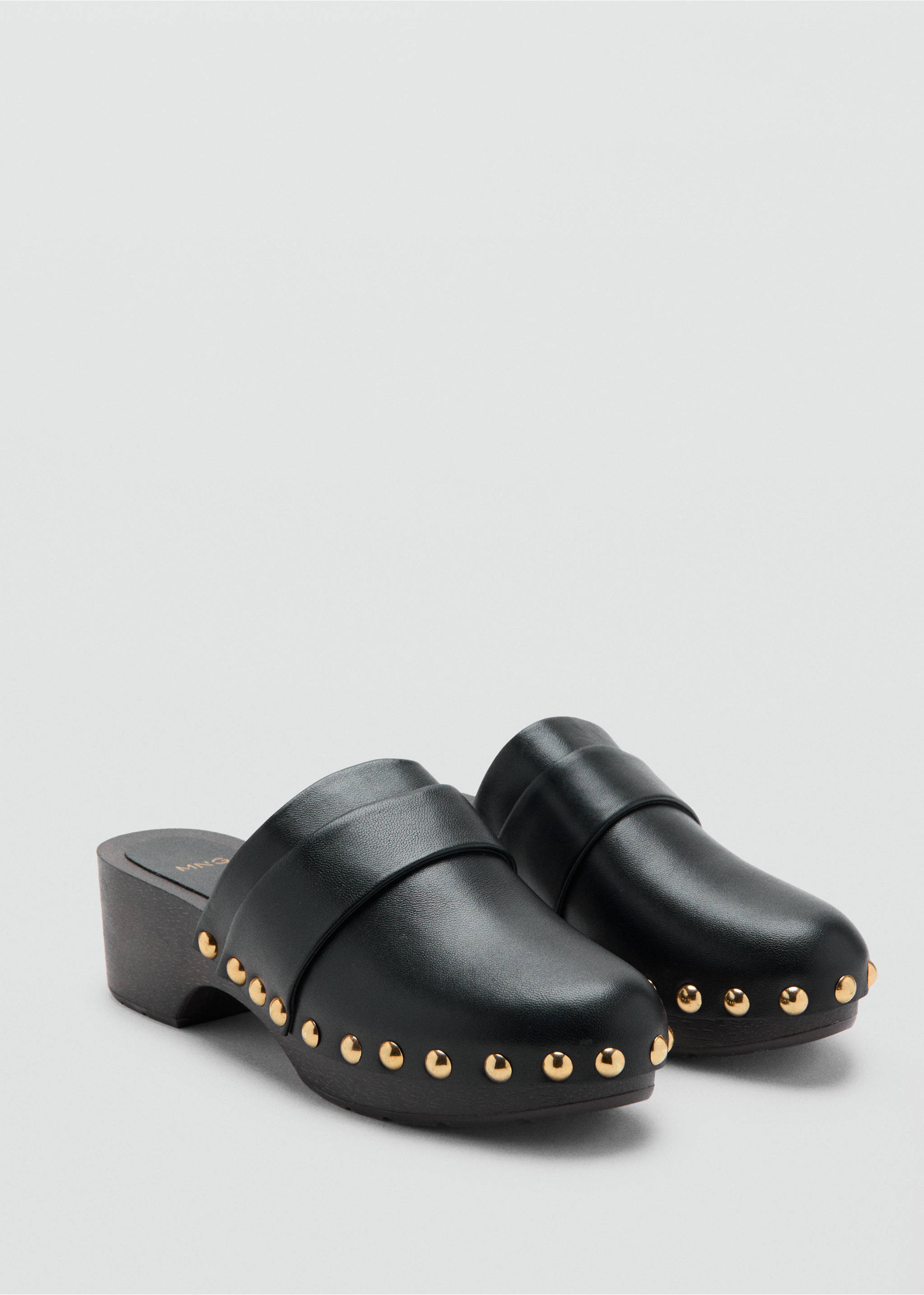 Studded leather clog - Medium plane, Black. Ref: 37082903-00.