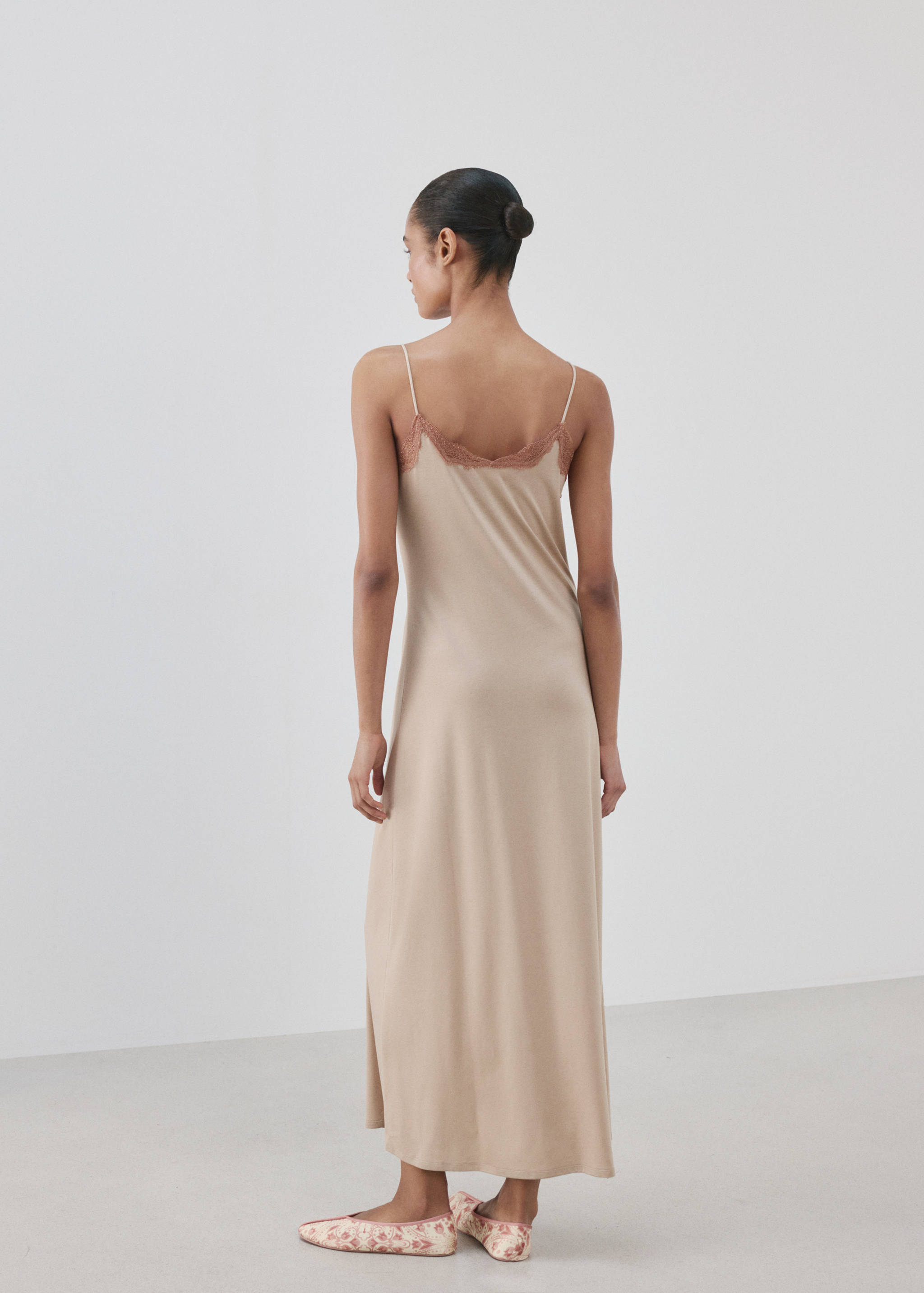 Lyocell cotton lace nightdress - Reverse of the article