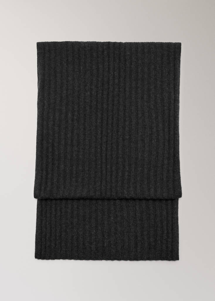 Ribbed cashmere scarf — Charcoal