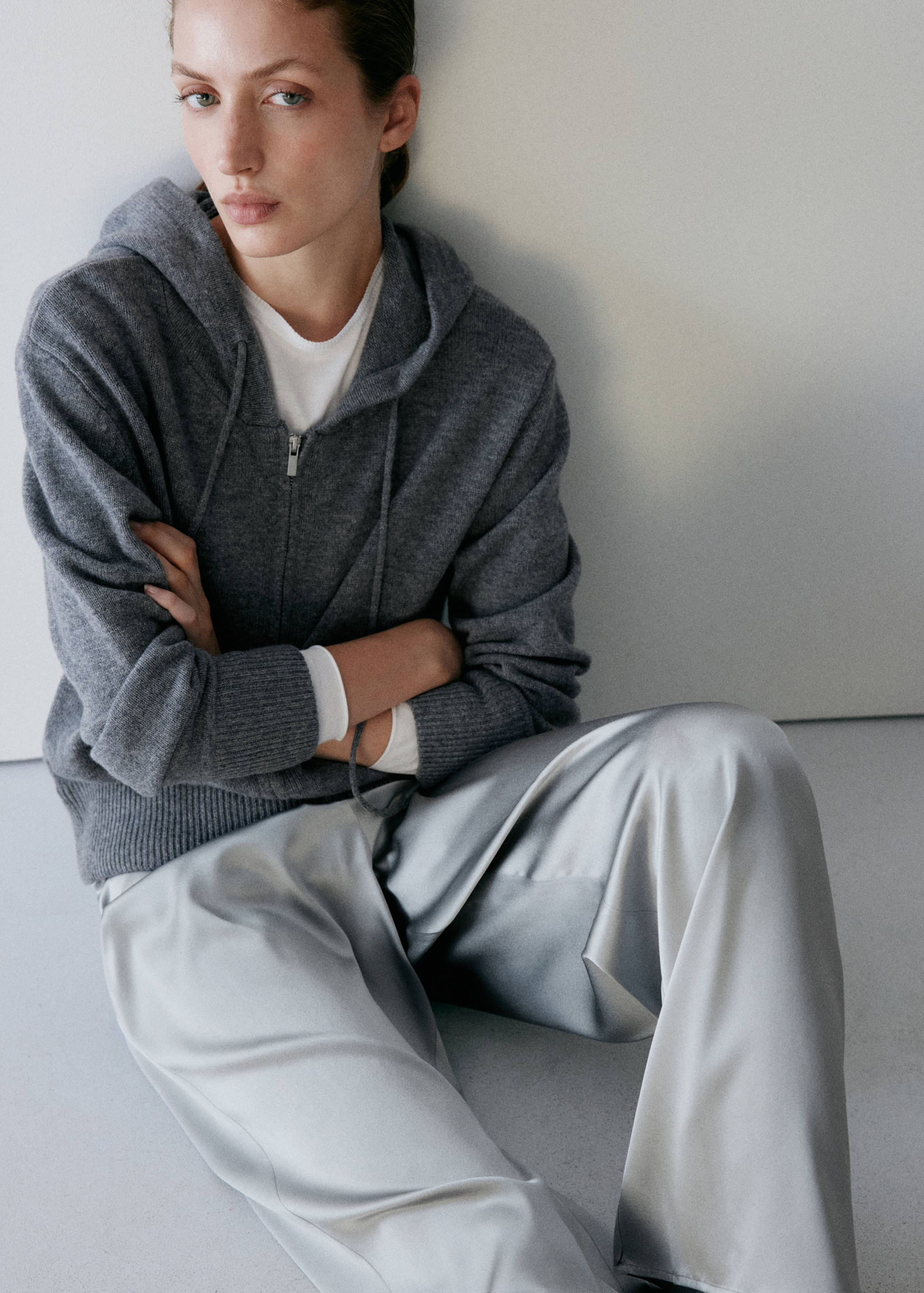 100% wool zip cardigan - Details of the article 2