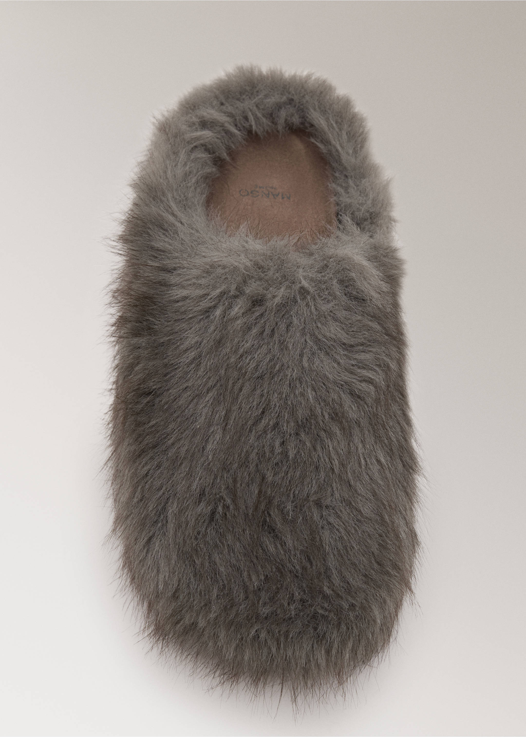 Chaussons maxi en fausse fourrure - Détail de l'article 2, Gris. Ref: 37082928-00.