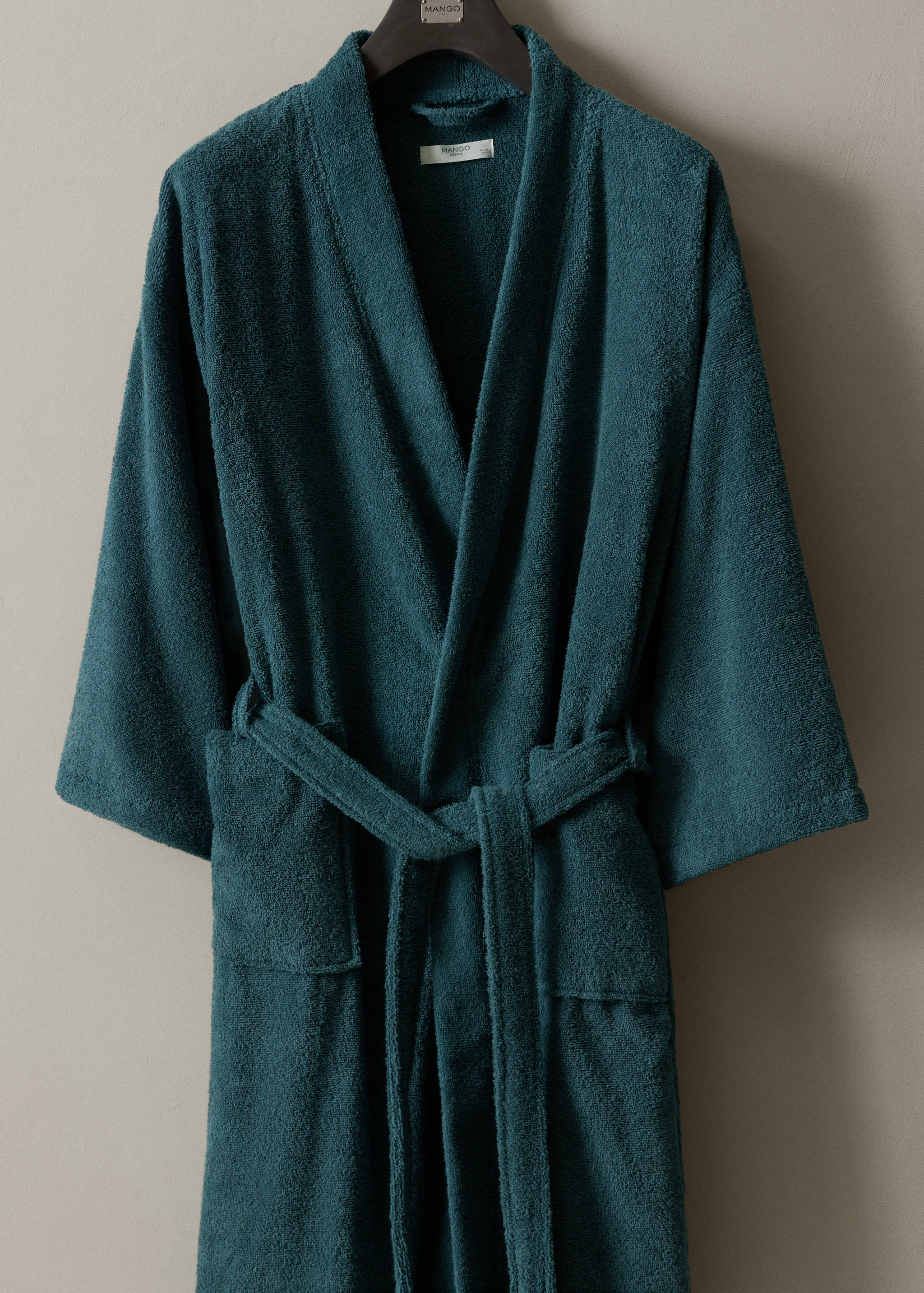 Terry cotton bathrobe - General plane