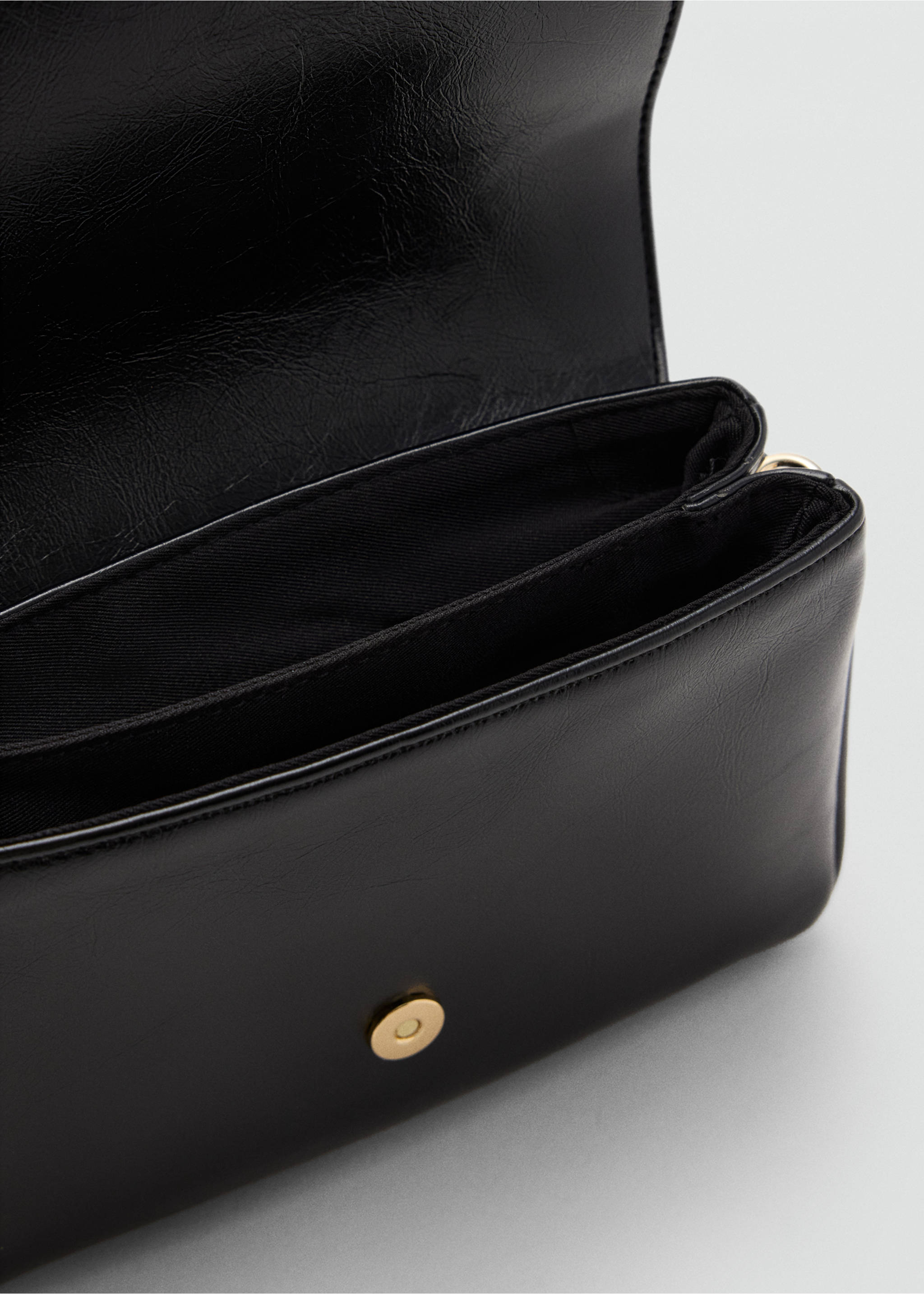 Small crossbody bag - Details of the article 1, Black. Ref: 37082931-00.