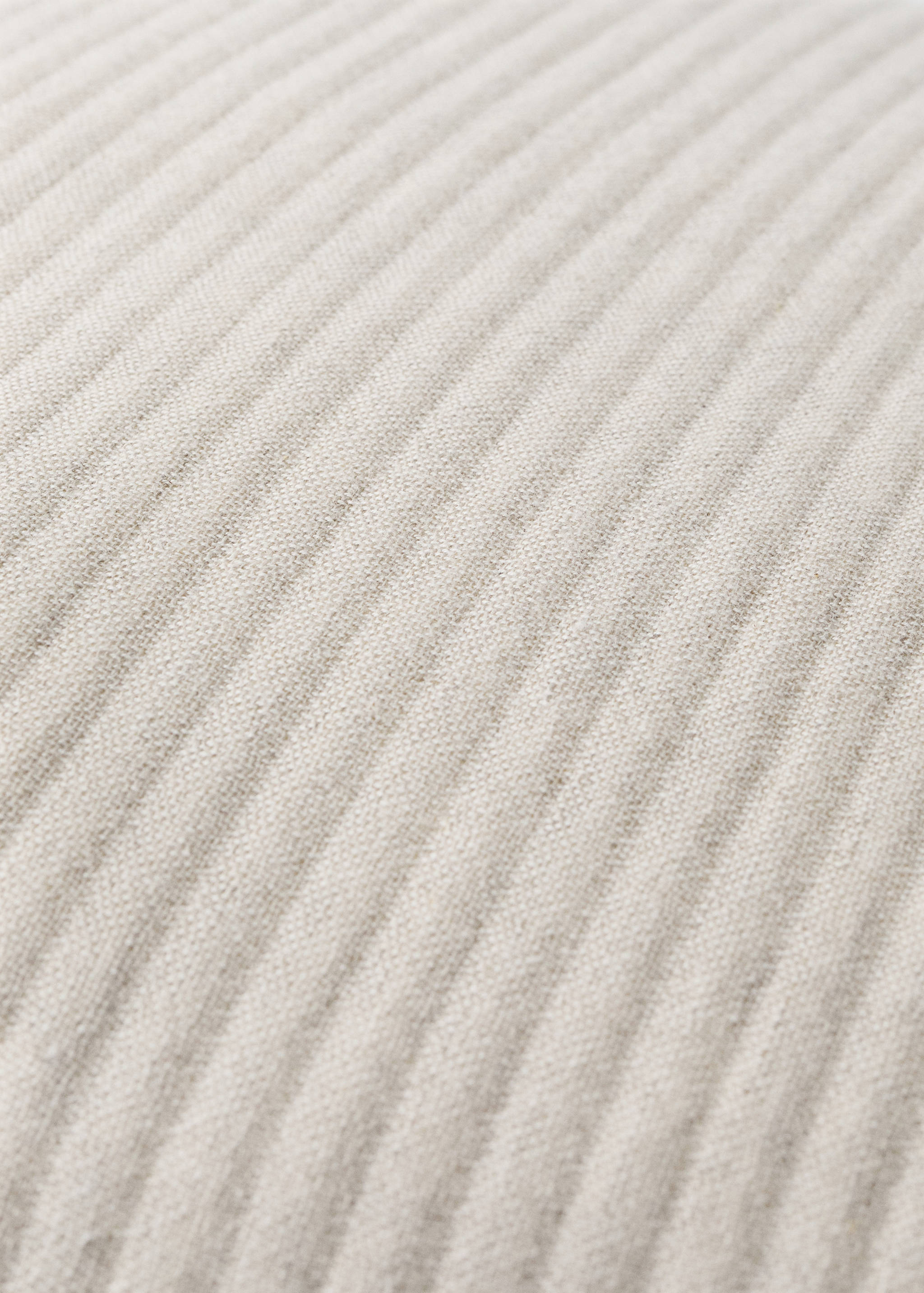 Cotton and linen cushion cover with vertical textures 50x50cm - Details of the article 3