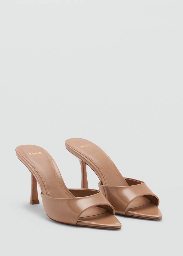 Pointed heel sandals — Nude
