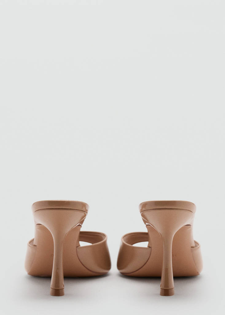 Pointed heel sandals — Nude