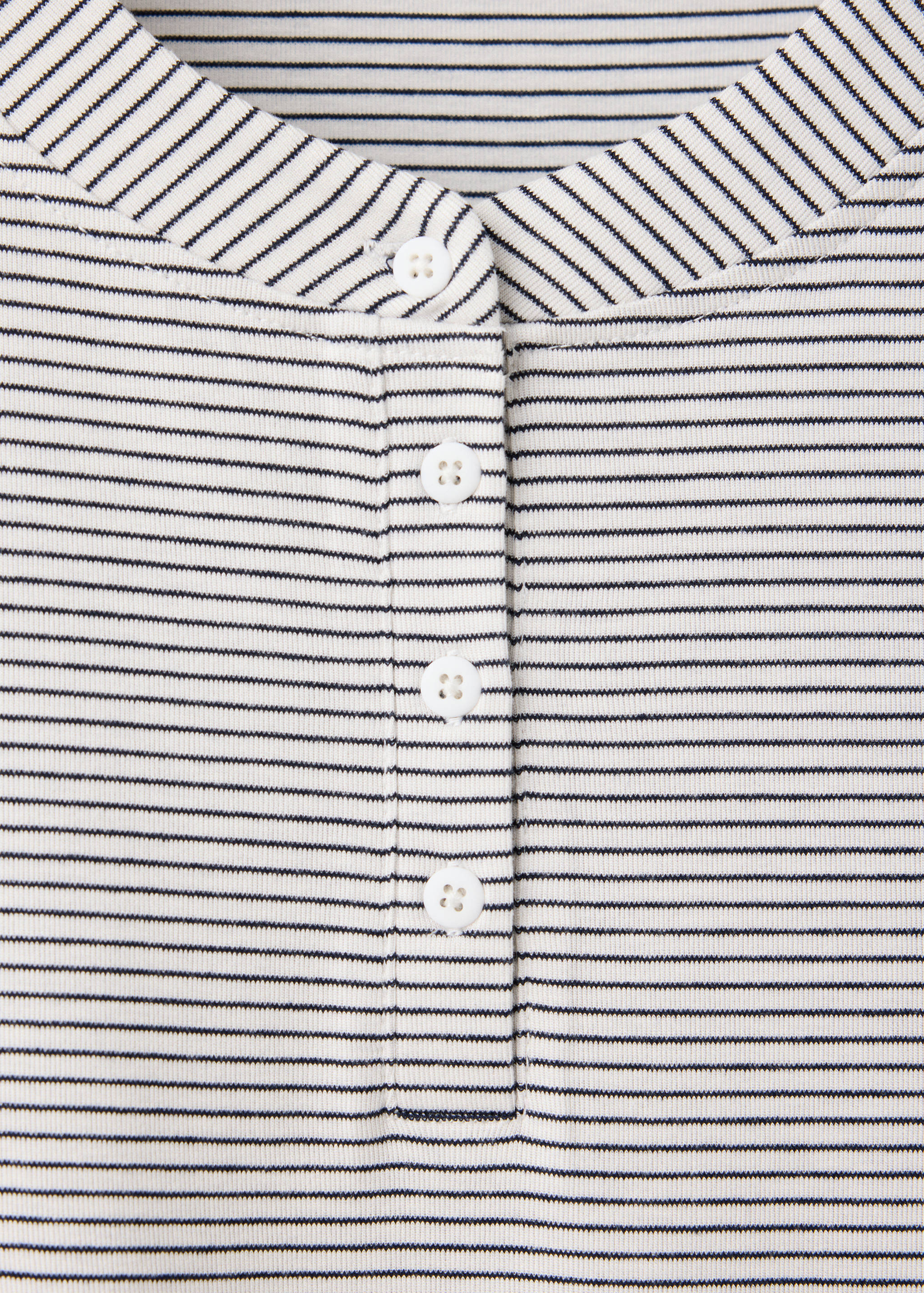 T-shirt de pyjama à rayures avec boutons - Détail de l'article 8