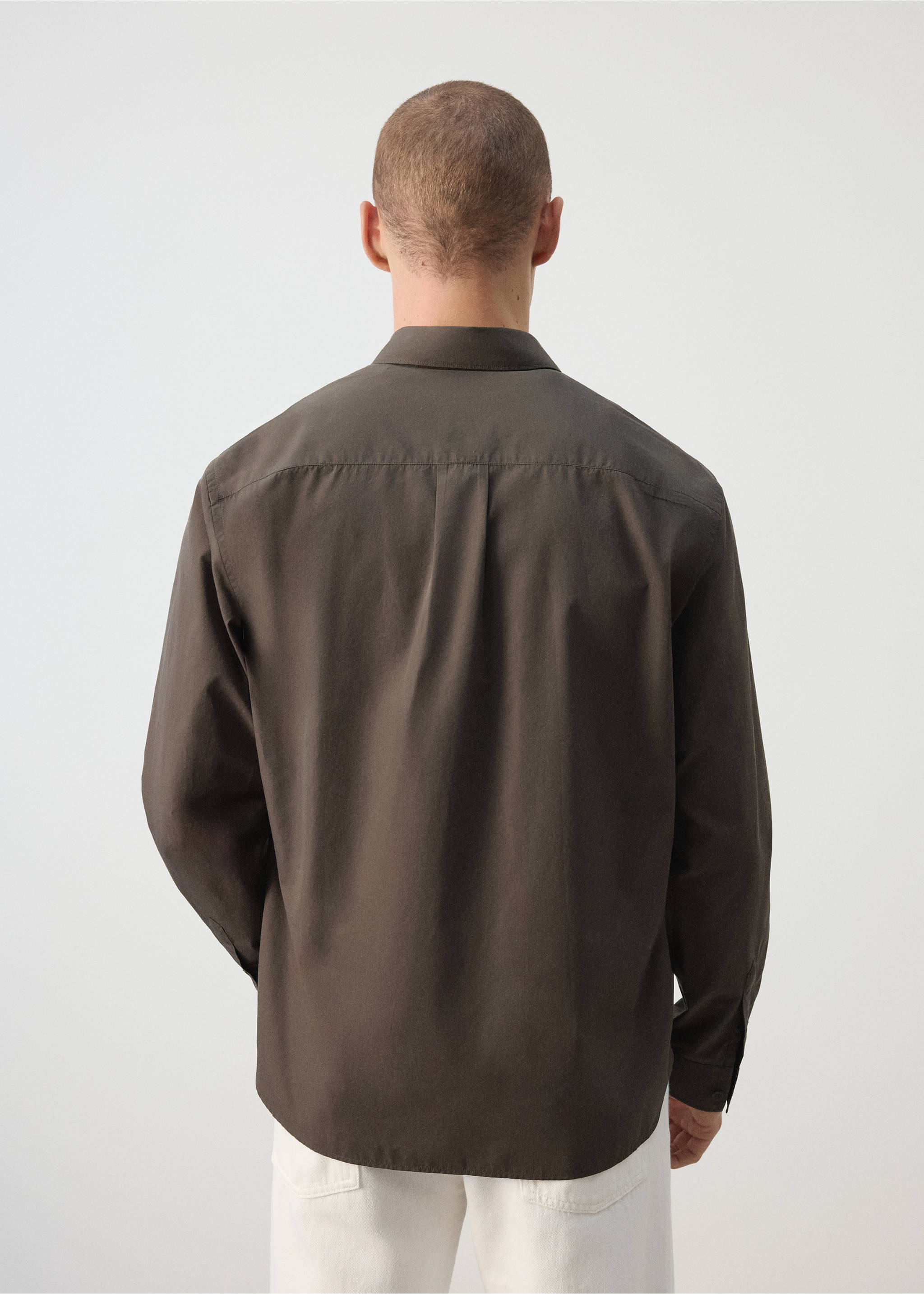 Camisa relaxed fit 100% algodón - Reverso del artículo, Chocolate. Ref: 37082949-00.