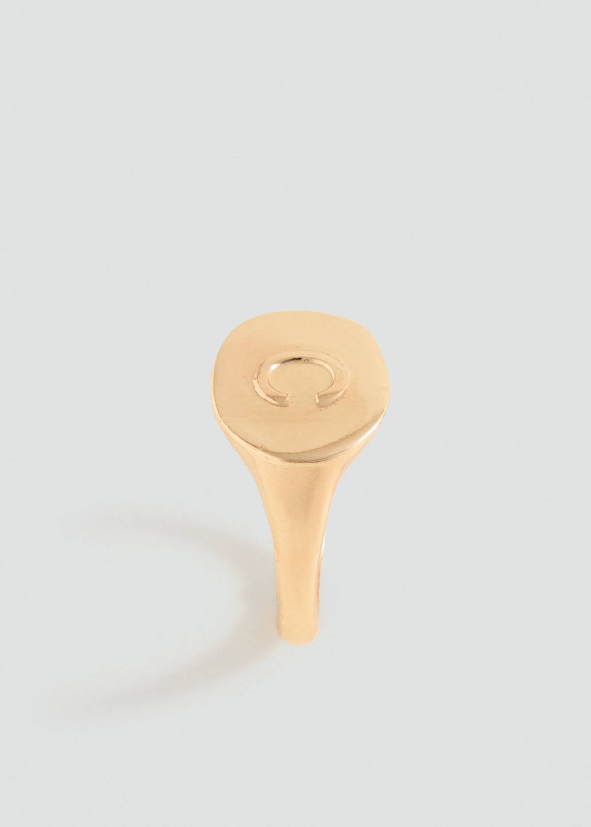 Signet ring with letter C — Gold