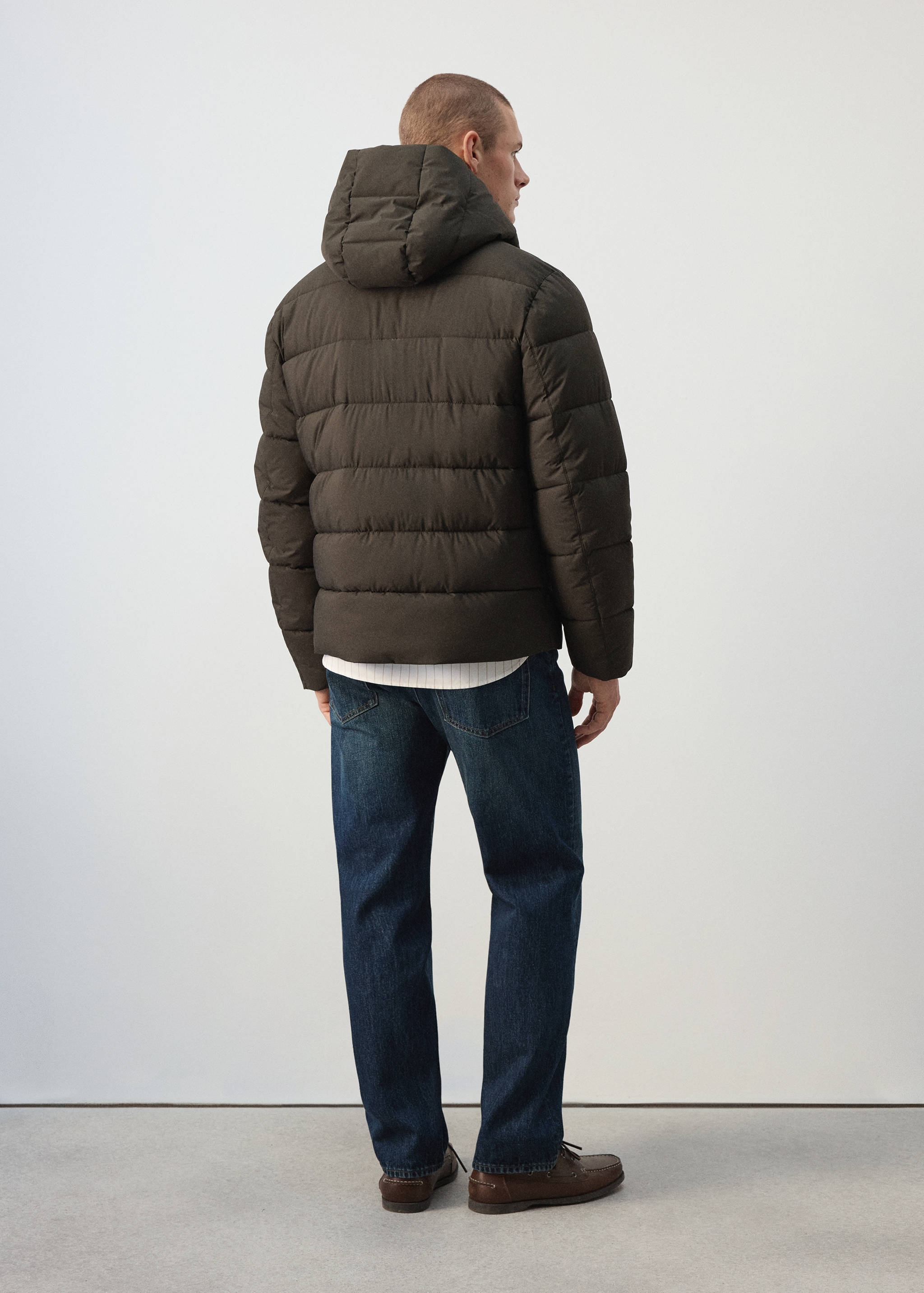 Short water-repellent puffer jacket - Reverse of the article