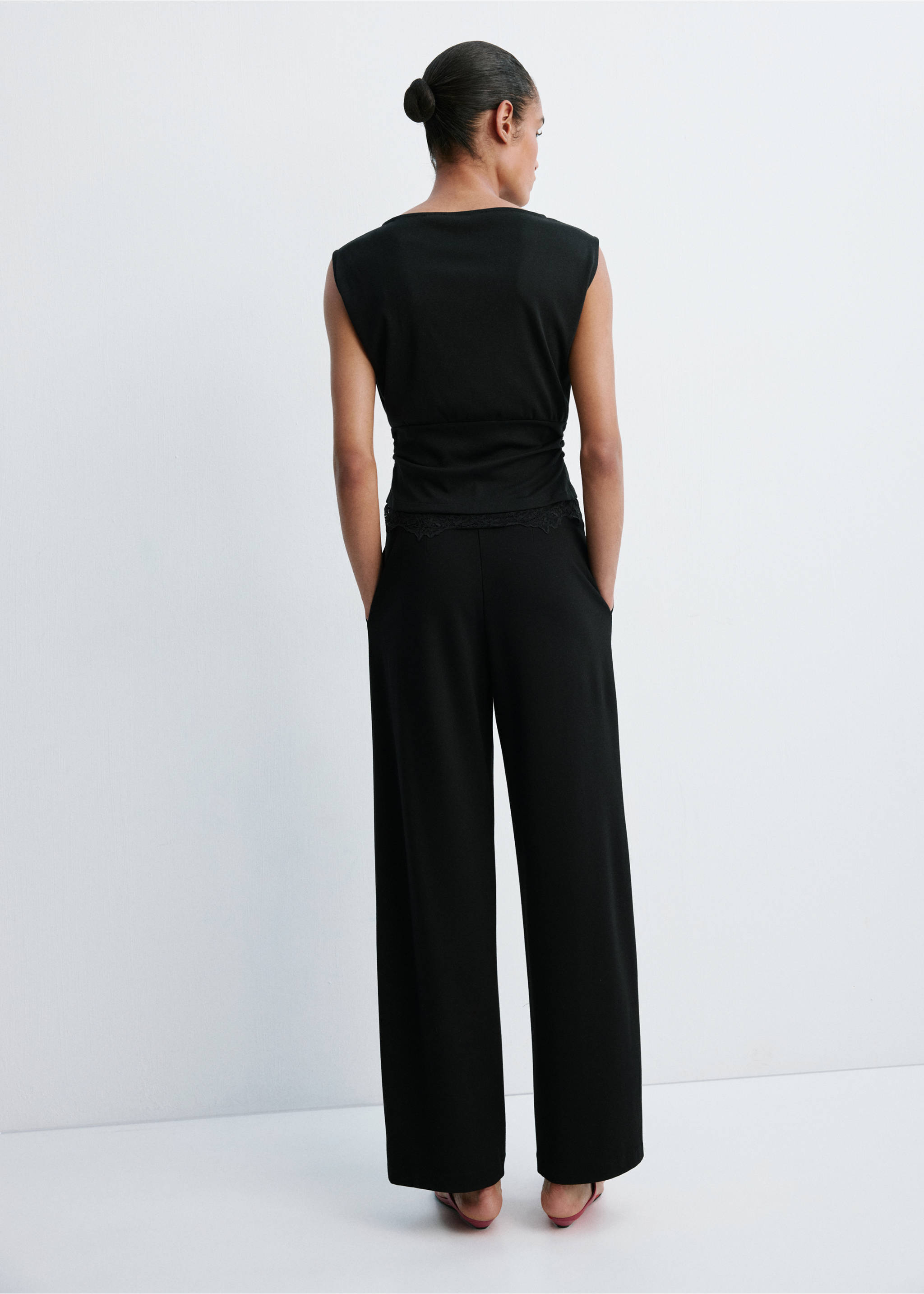 Pantalon droit taille normale - Verso de l’article, Noir. Ref: 37083275-00.