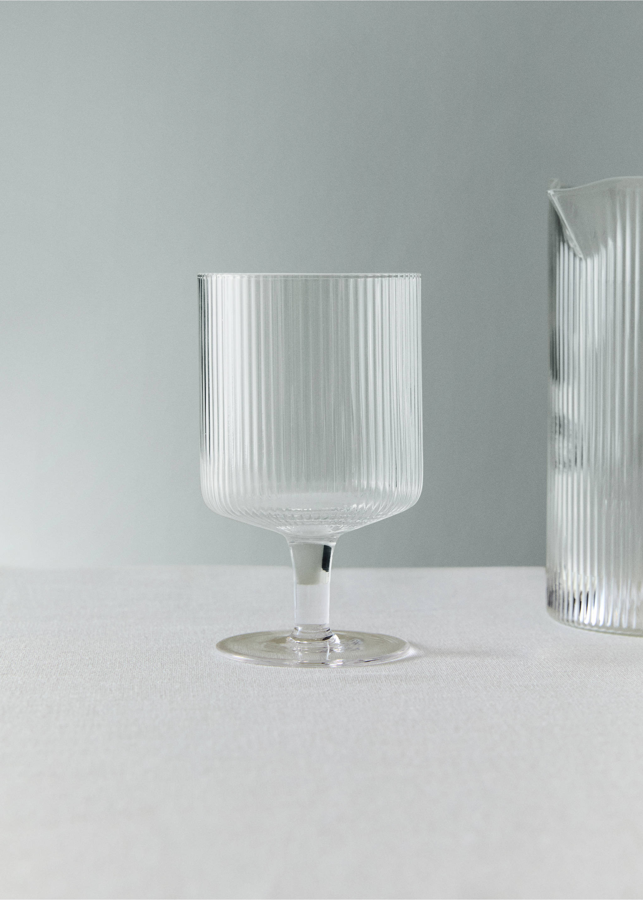 Borosilicate glass cup with embossed lines - General plane, Ice Grey. Ref: 37083286-00.
