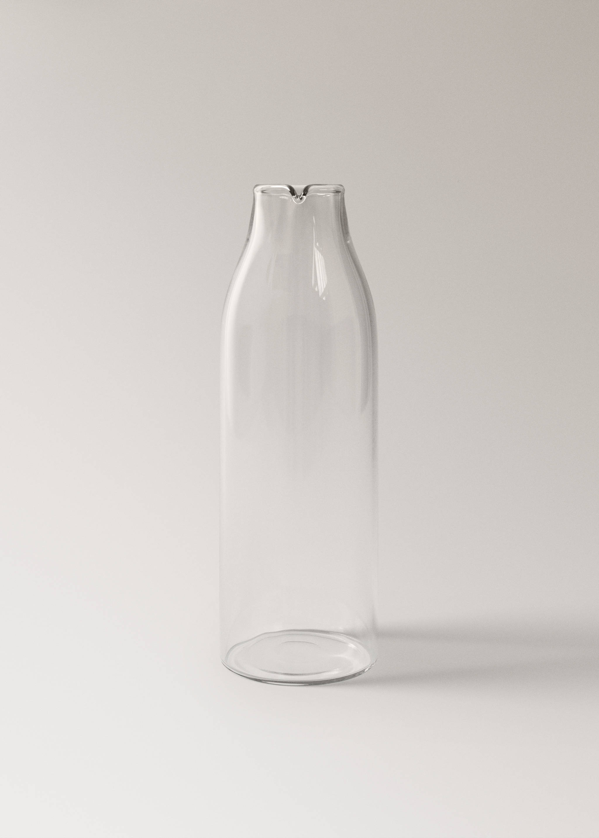 Transparent glass jug - Article without model