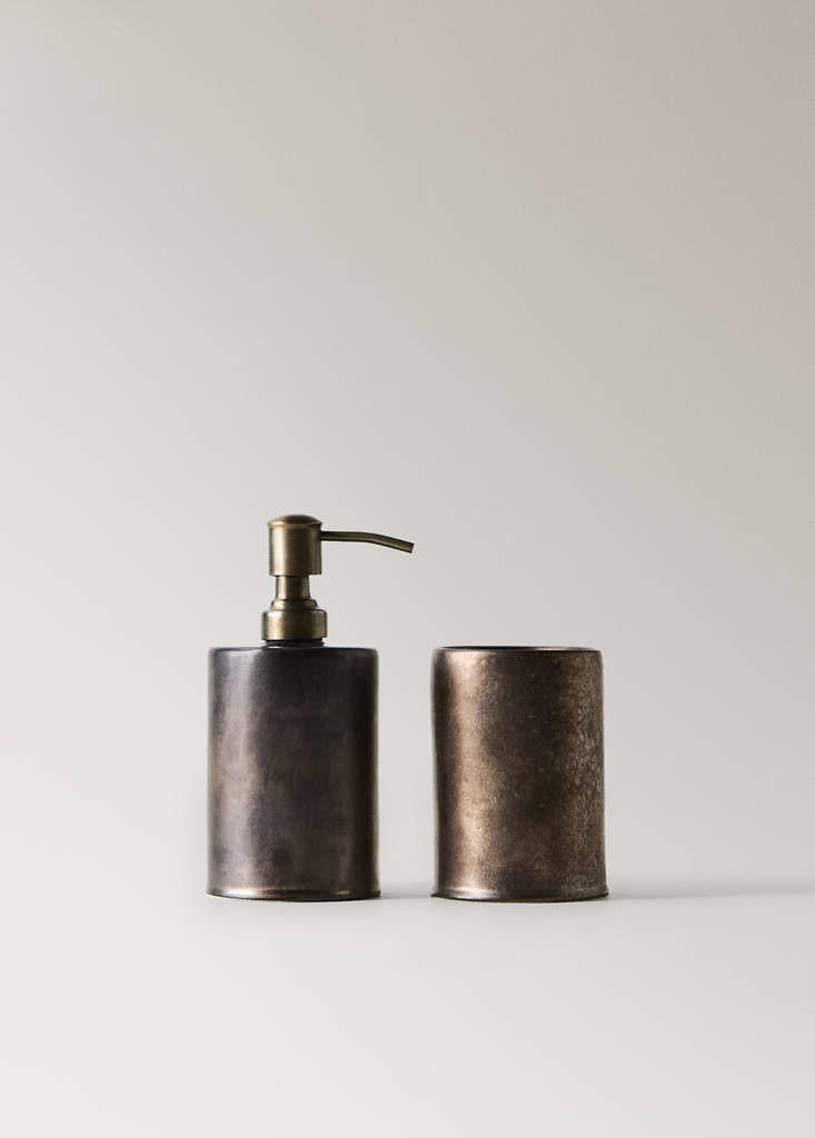 Cylindrical ceramic toothbrush holder - thumbnail 5