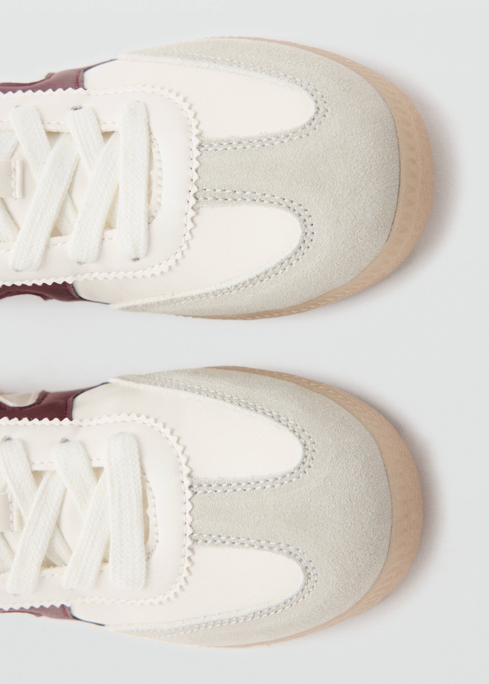 Two-tone sports top - Details of the article 3