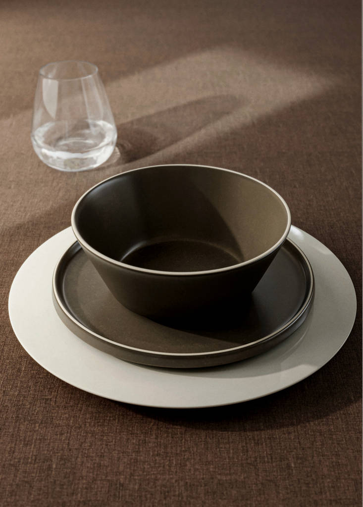 Plain stoneware bowl — Chocolate