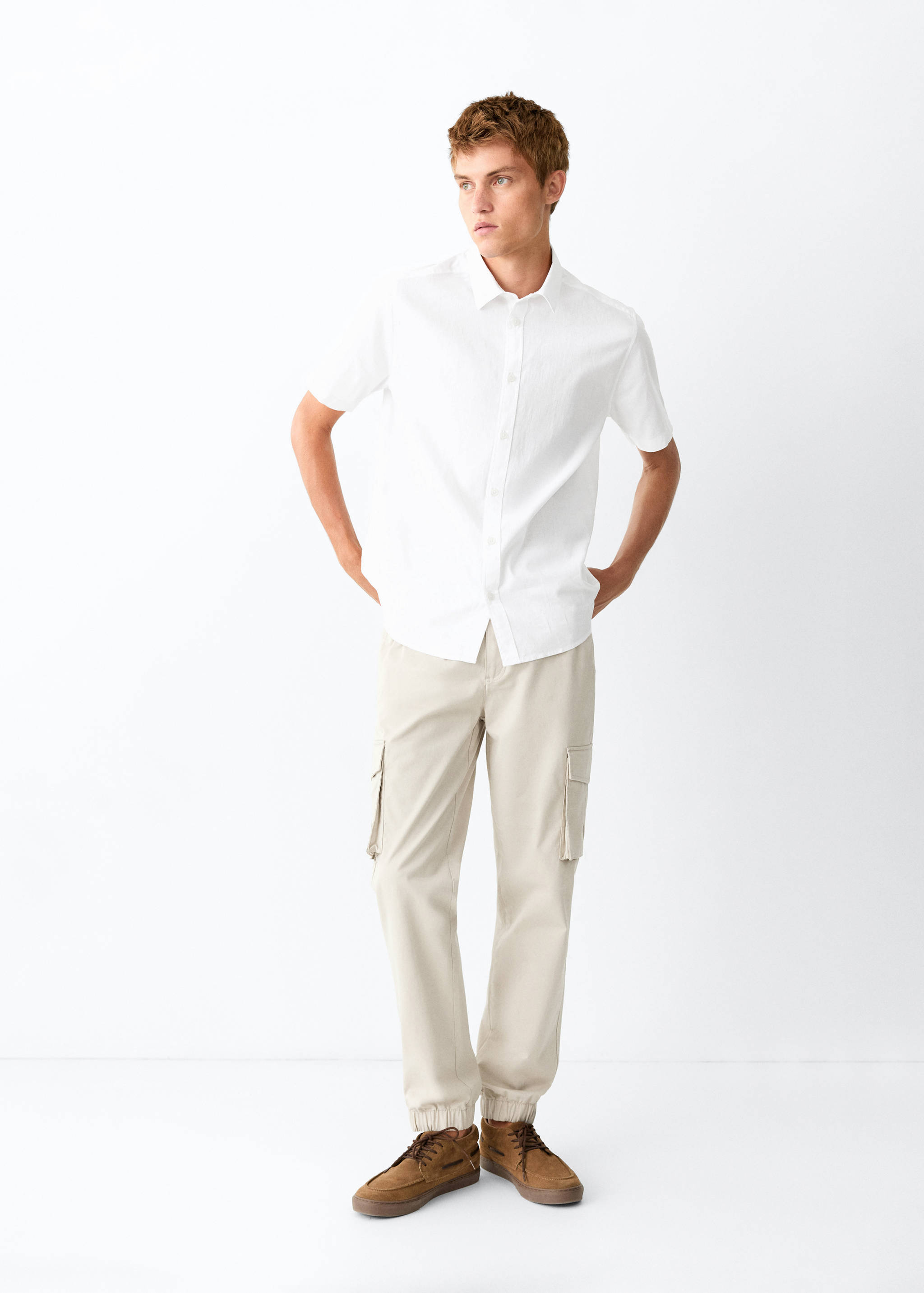 Calças jogger de estilo cargo - Plano geral