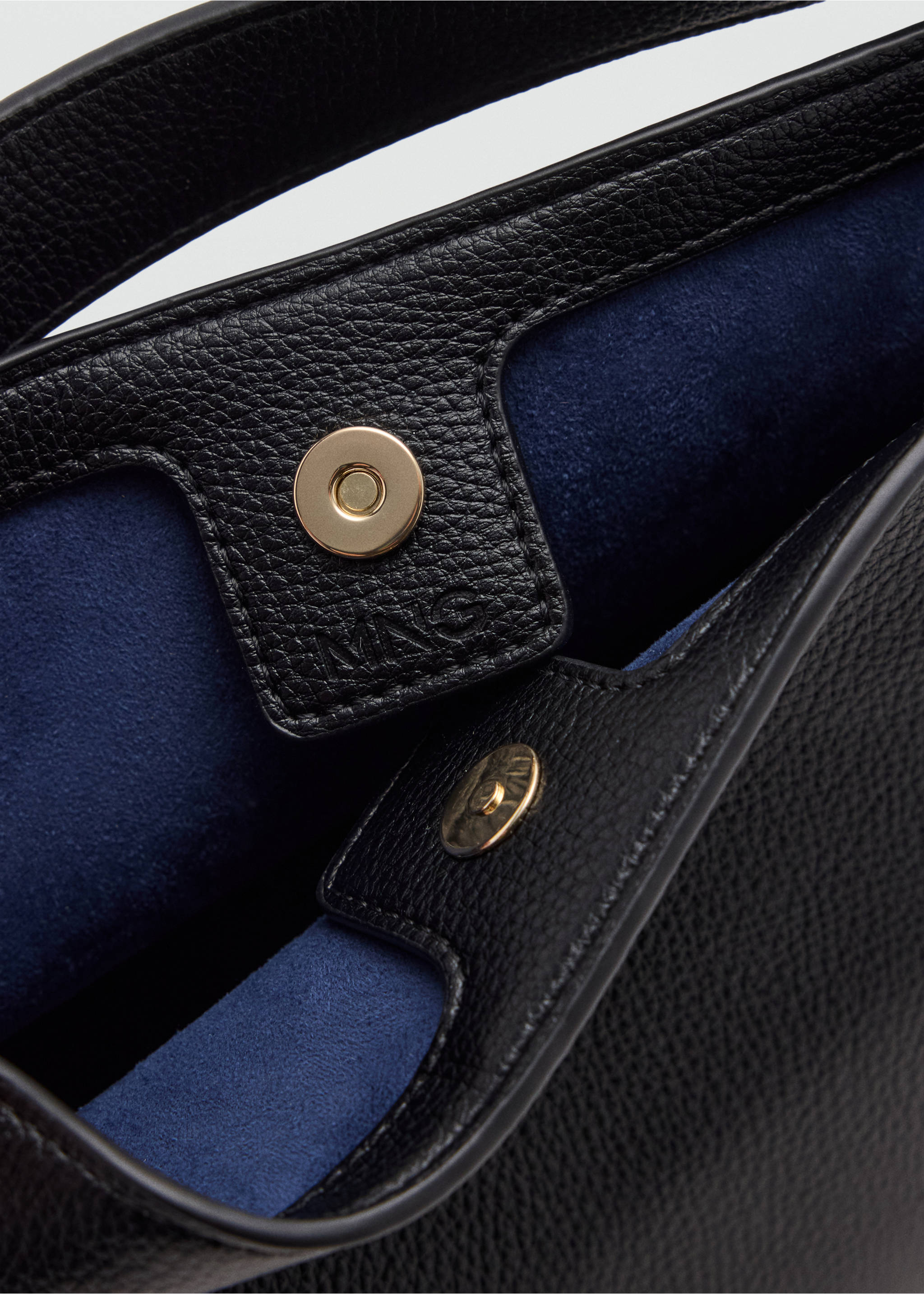 Bucketbag met leereffect - Detail van het artikel 1, Zwart. Ref: 37083316-00.