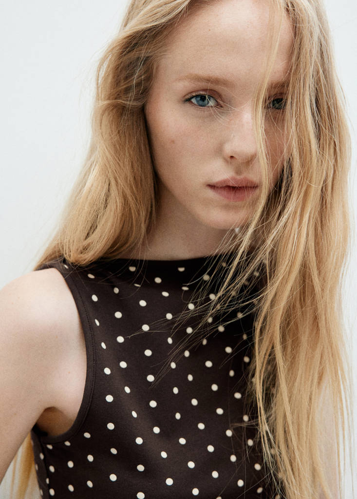 Fitted polka dot top — Brown