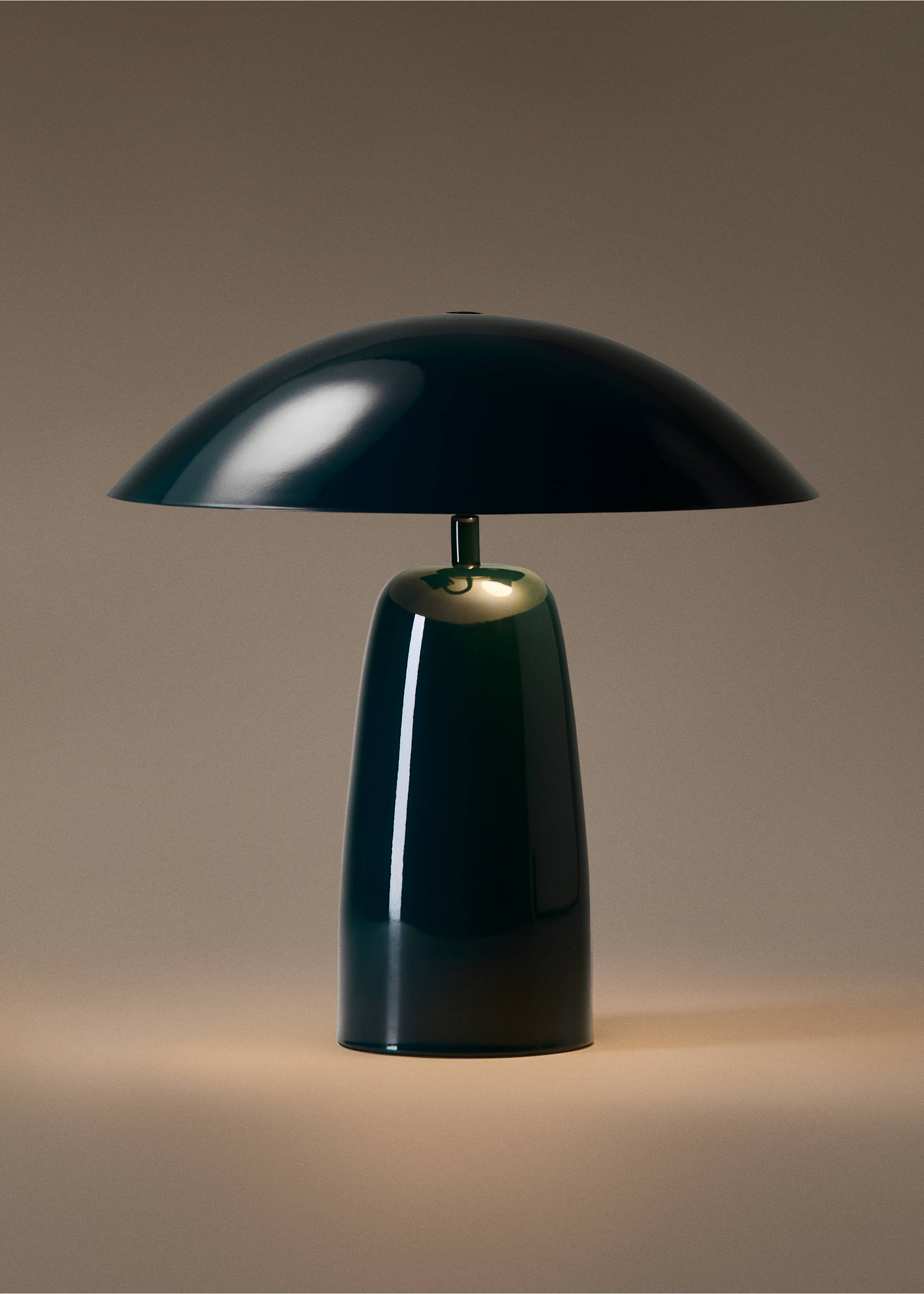 Table lamp with metal shade - Details of the article 3, Petrol Blue. Ref: 37083858-00.