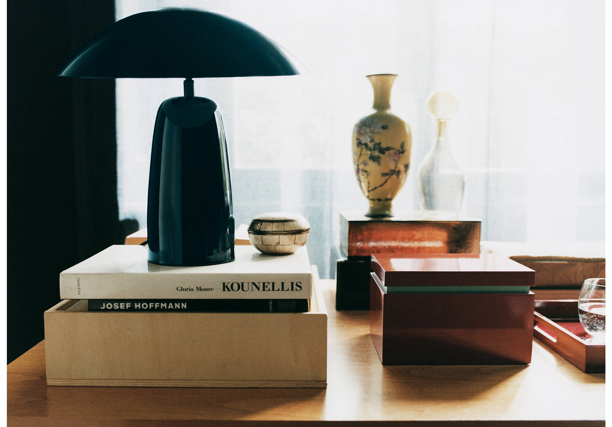 Metal table lamp with metal lampshade - Panoramic plane