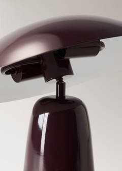 Metal table lamp with metal lampshade — Burgundy 2