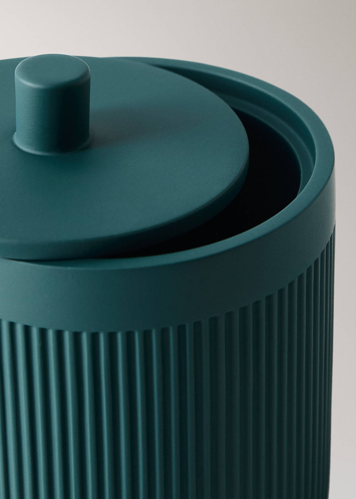 Striped resin bathroom canister — Dark Green