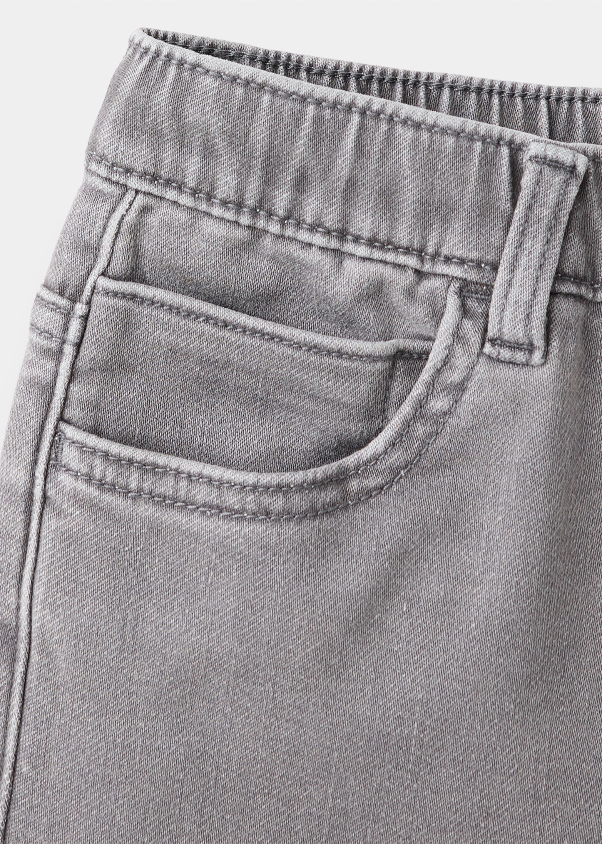 Jean droit en mélange de coton - Détail de l'article 8, Gris denim. Ref: 37083860-00.