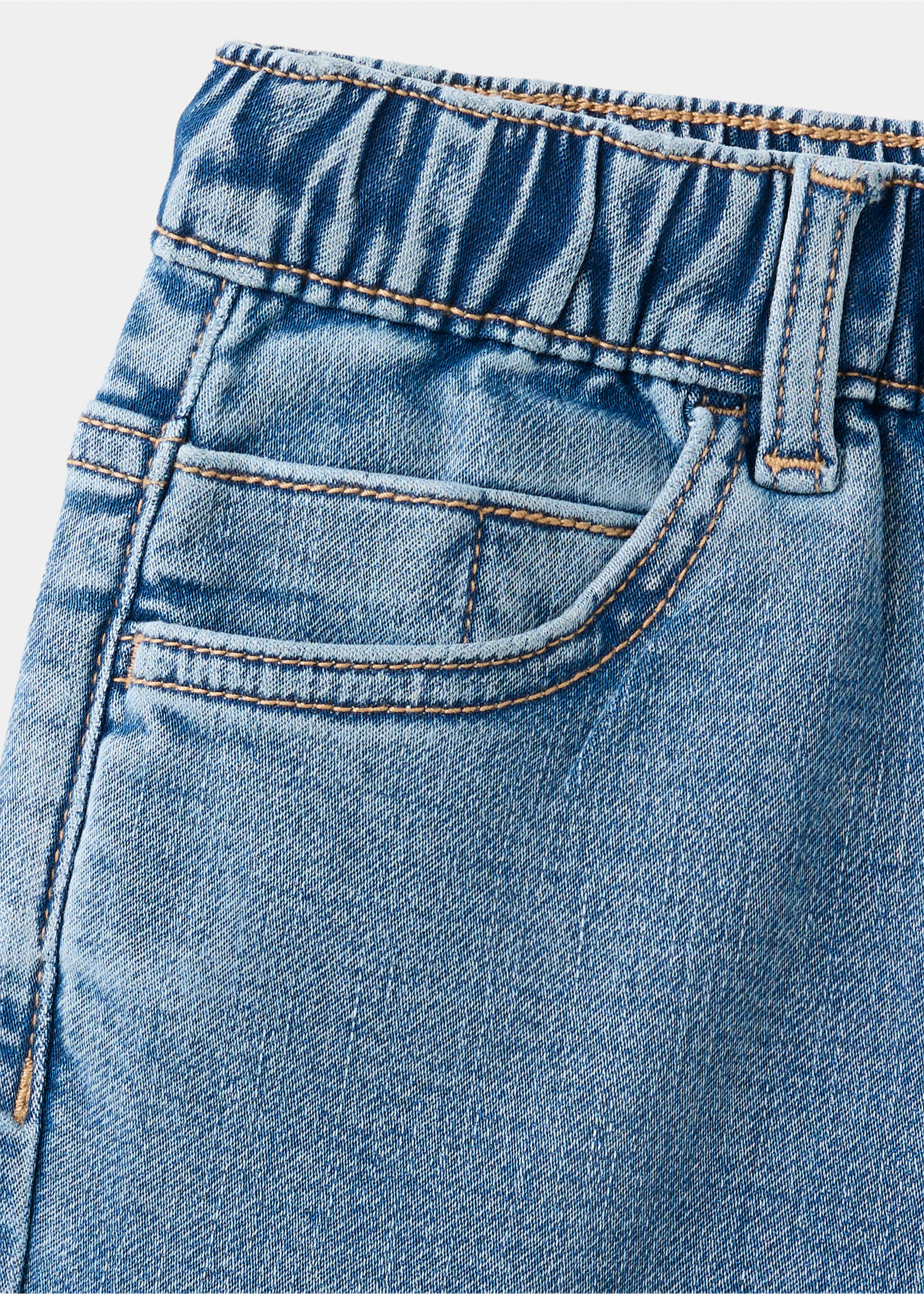 Jean droit en mélange de coton - Détail de l'article 8, Bleu moyen. Ref: 37083860-00.