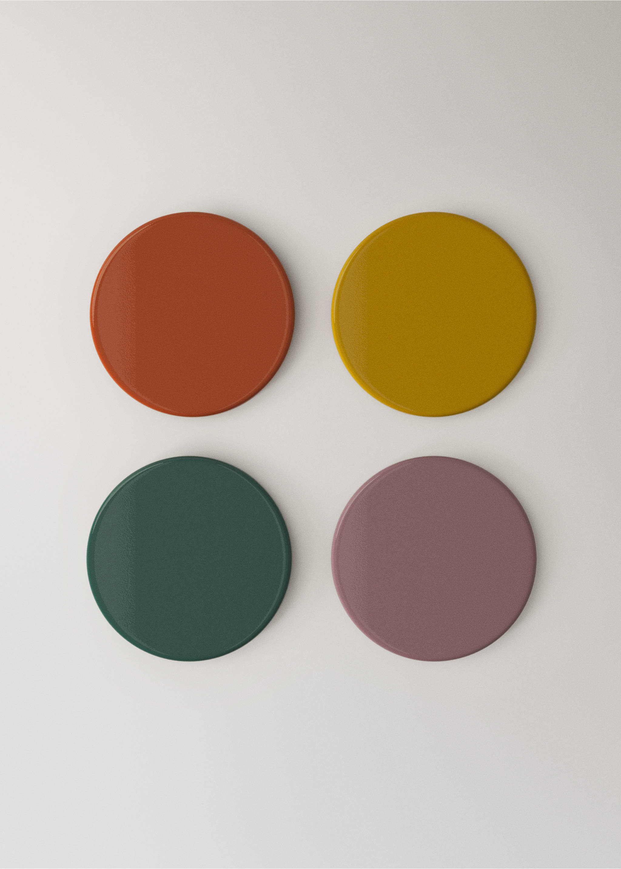 Set of 4 coloured wooden coasters - Article without model, Curry. Ref: 37083871-00.
