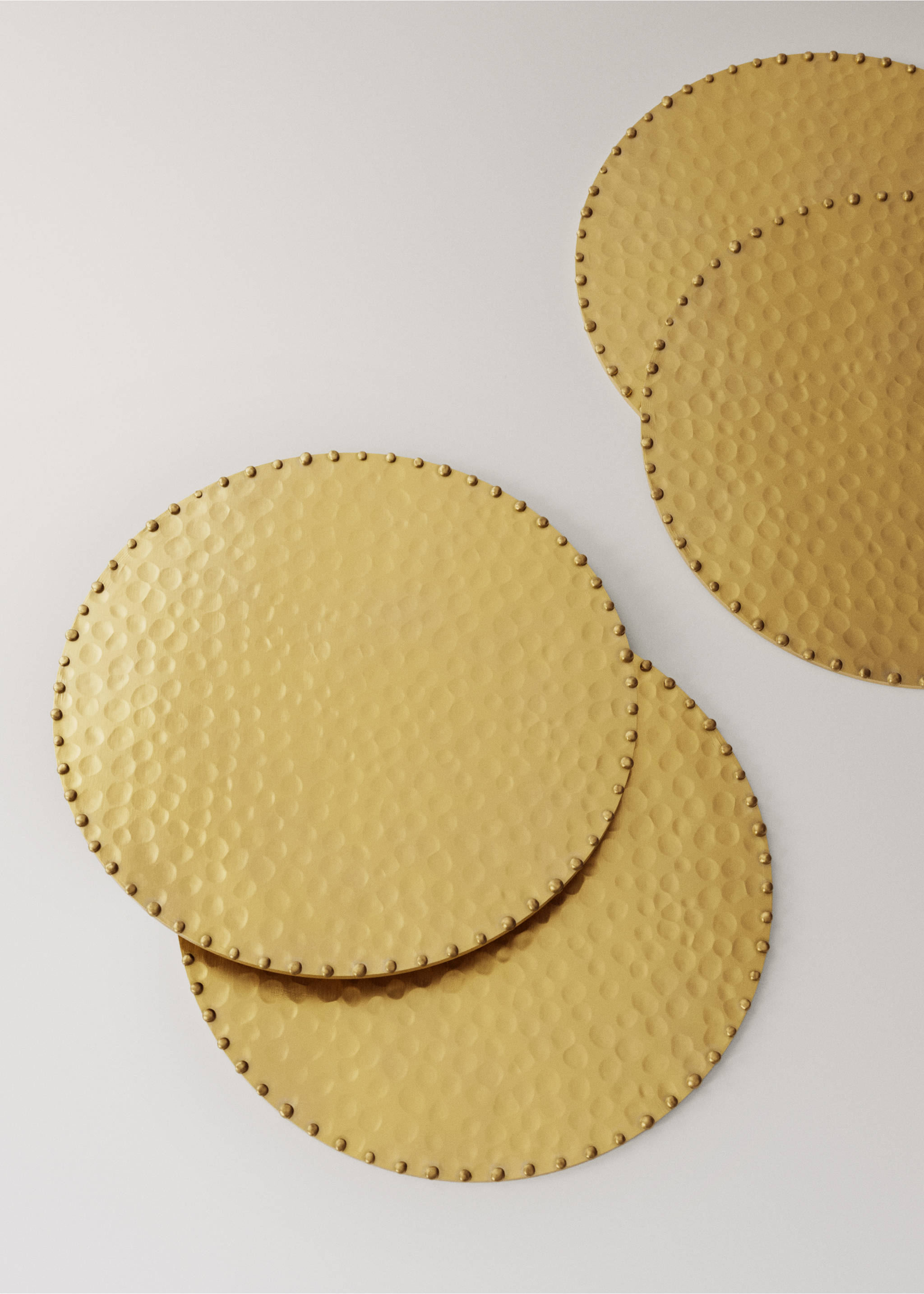 Stainless steel textured coasters - Details of the article 3, Gold. Ref: 37083873-00.
