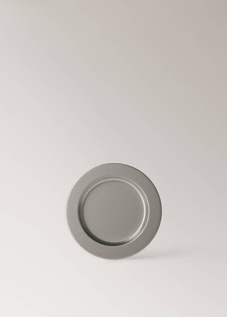 Matte stainless steel bread plate — Silver