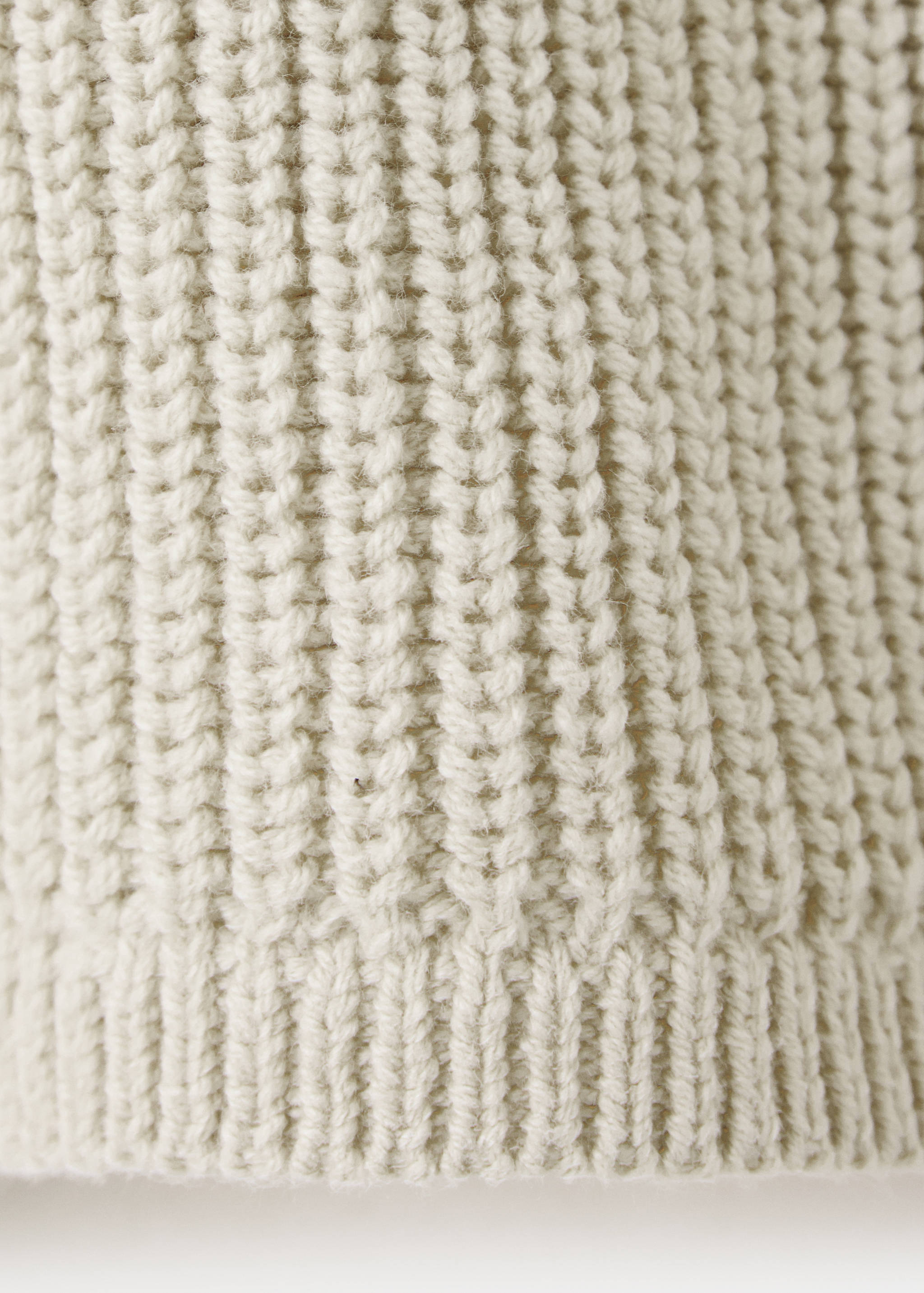 Buttoned knit sweater - Details of the article 8