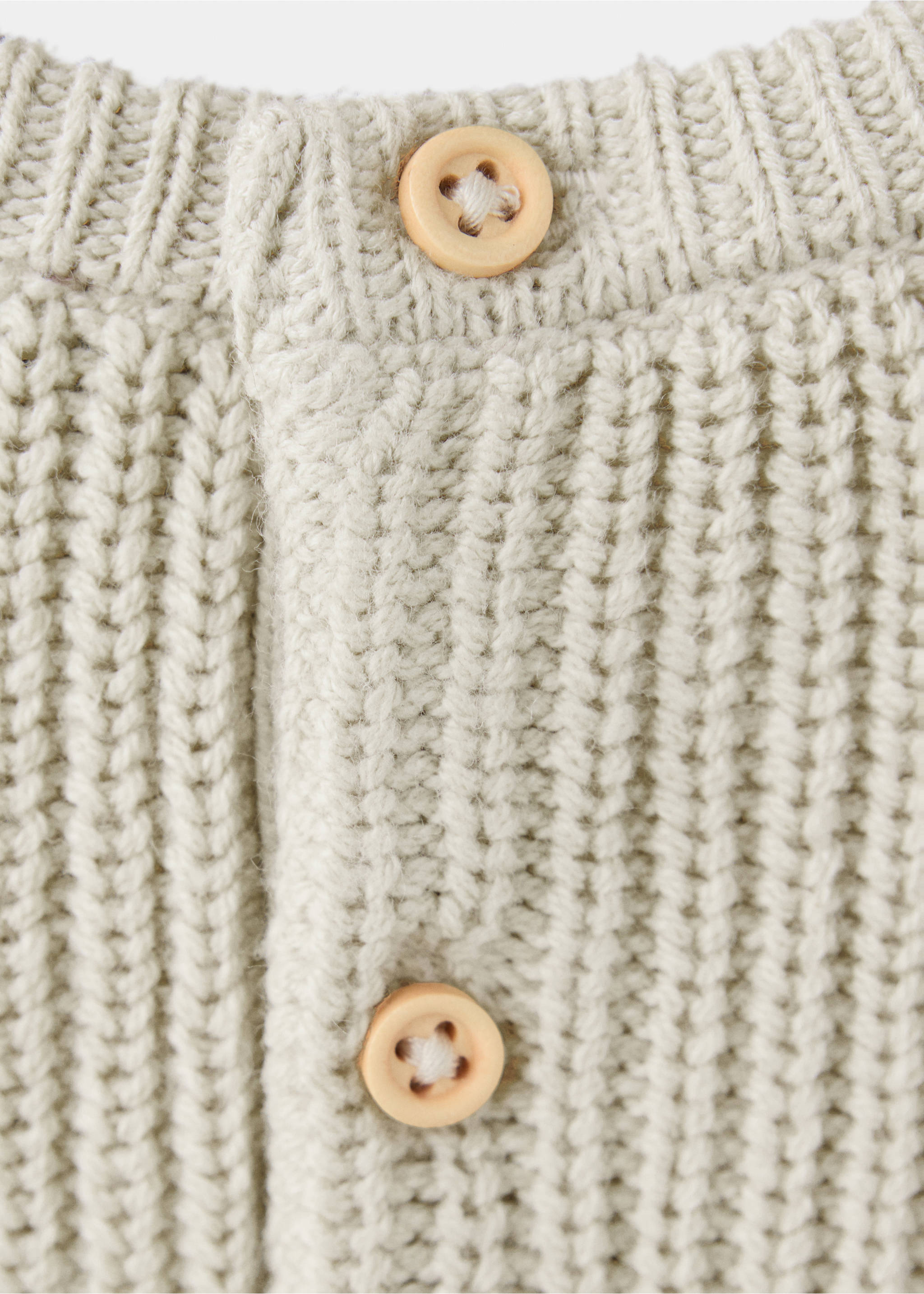 Buttoned knit sweater - Details of the article 0, Ecru. Ref: 37083882-00.