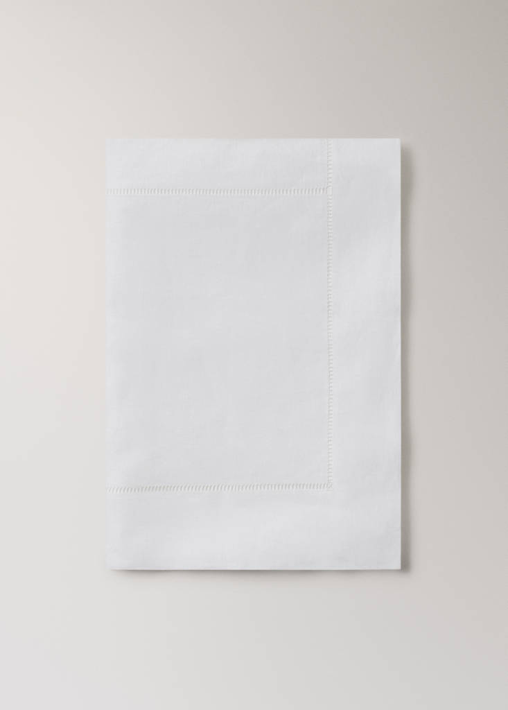 Linen hemstitch tablecloth for 8 to 10 guests — White