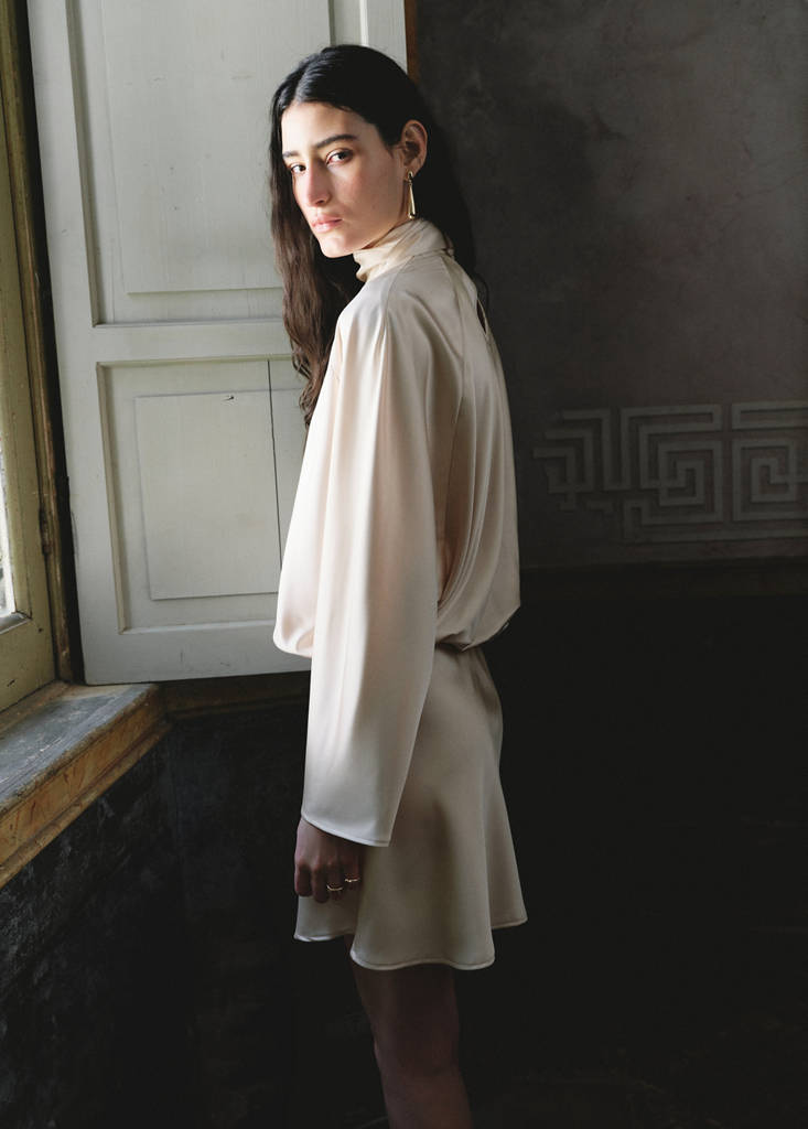 Satin dress with bow — Ecru